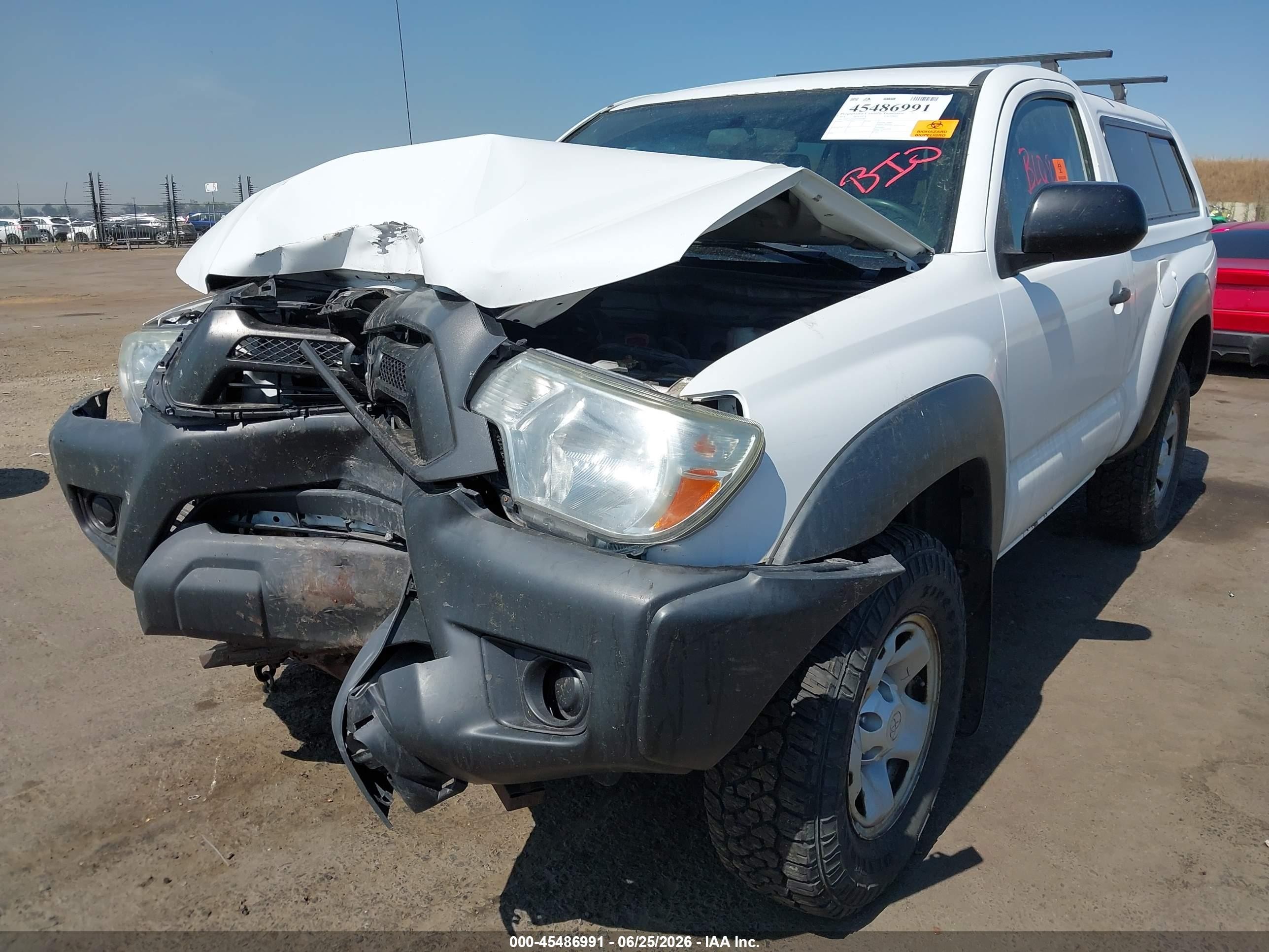 2014 Toyota Tacoma   White vin: 5TFPX4EN6EX020189