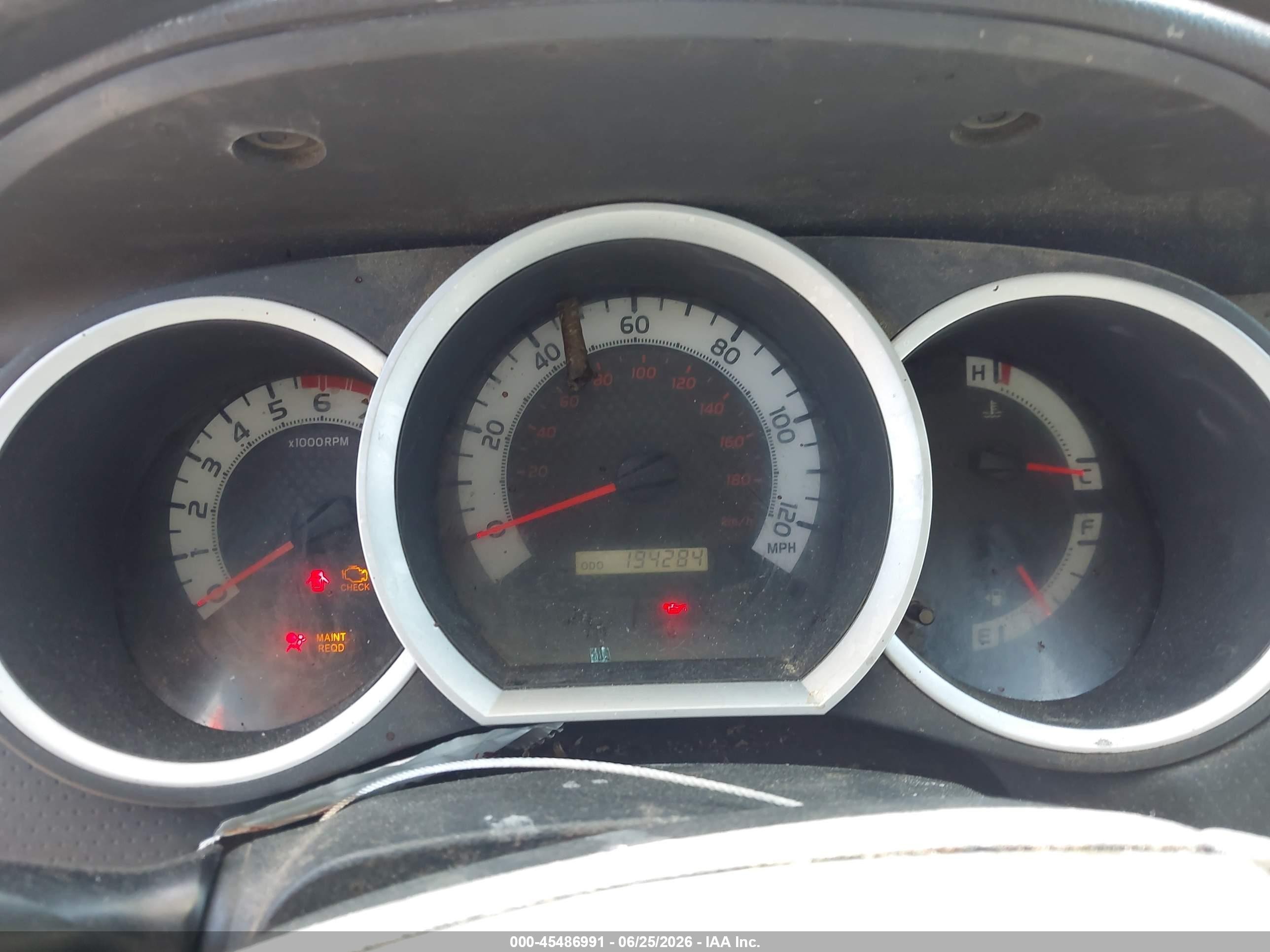 2014 Toyota Tacoma   White vin: 5TFPX4EN6EX020189