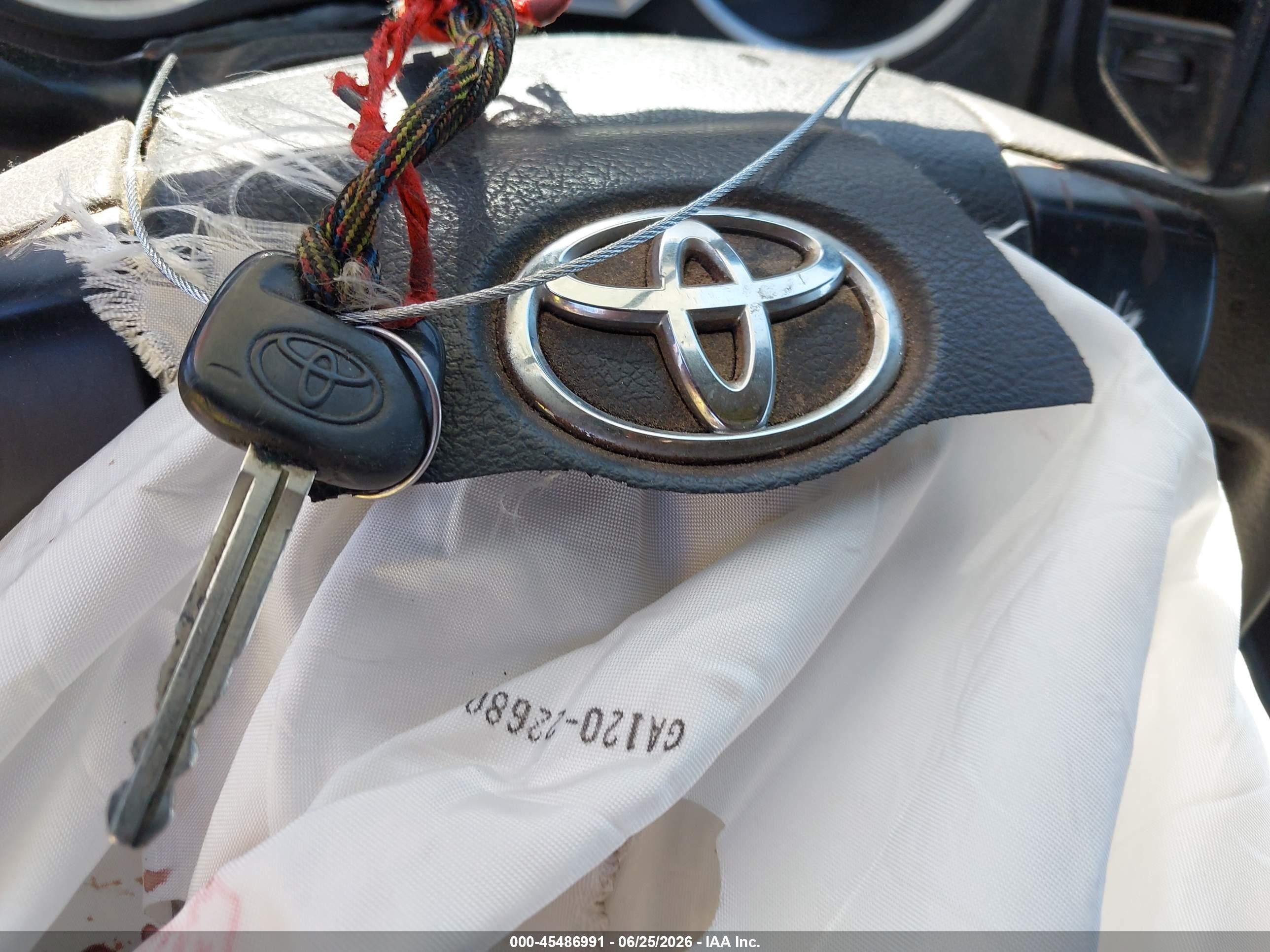 2014 Toyota Tacoma   White vin: 5TFPX4EN6EX020189