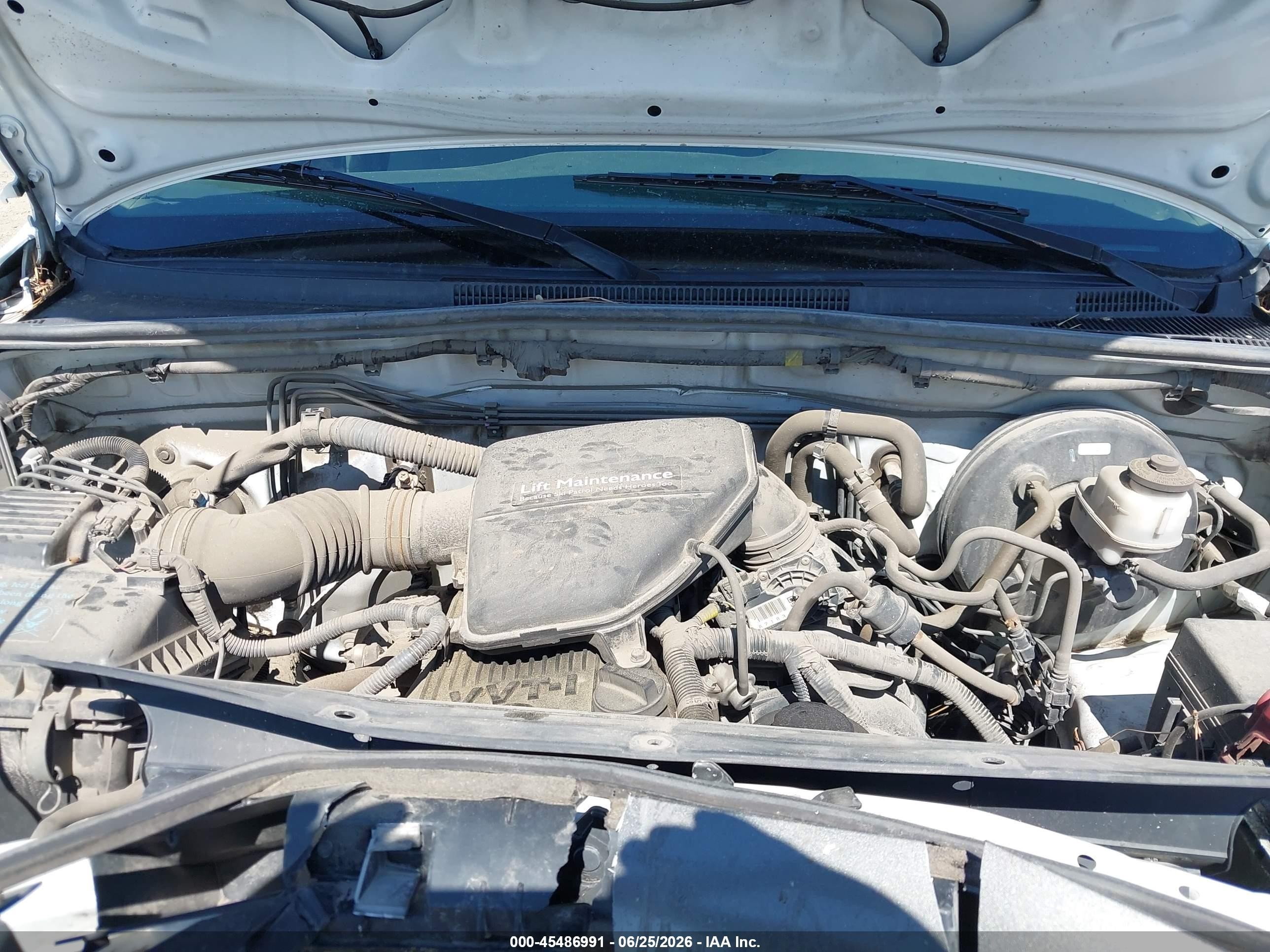 2014 Toyota Tacoma   White vin: 5TFPX4EN6EX020189