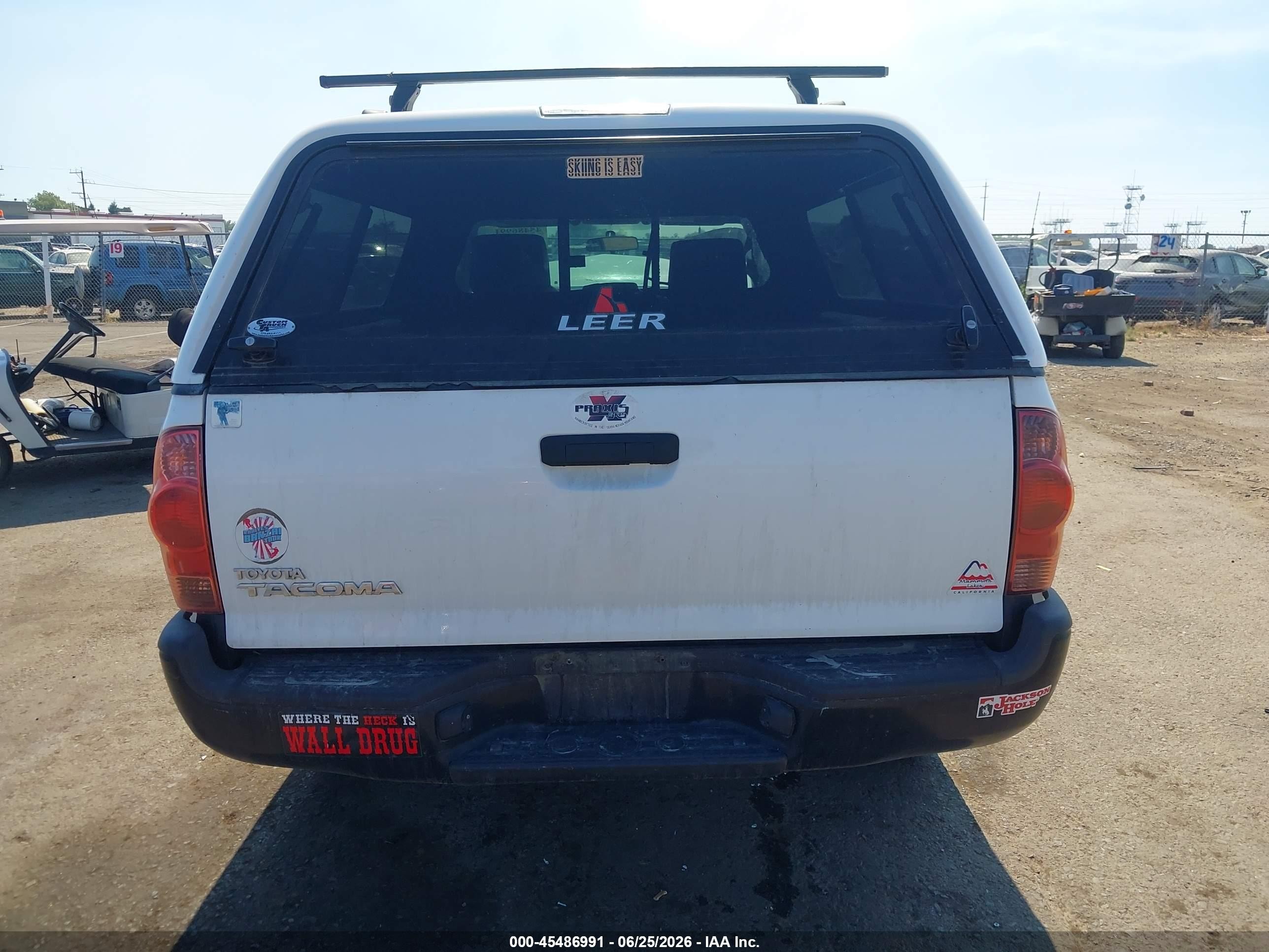 2014 Toyota Tacoma   White vin: 5TFPX4EN6EX020189