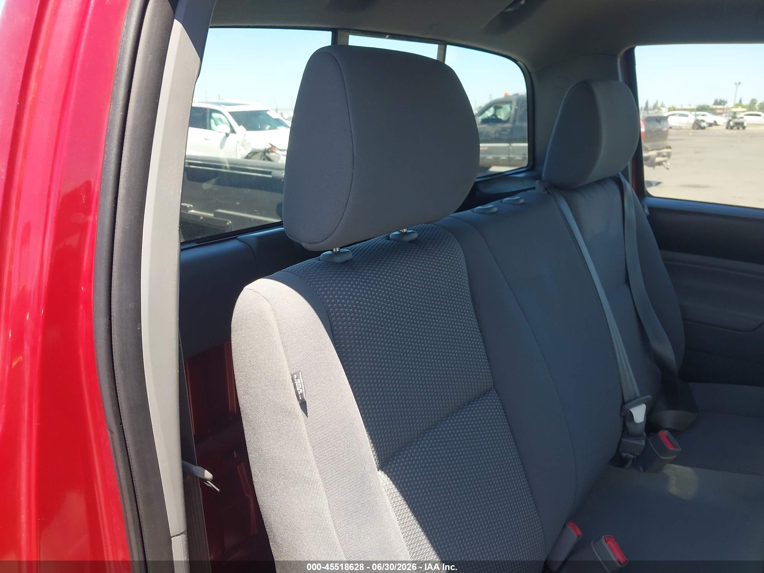 2014 Toyota Tacoma   Red vin: 5TFPX4EN8EX019786