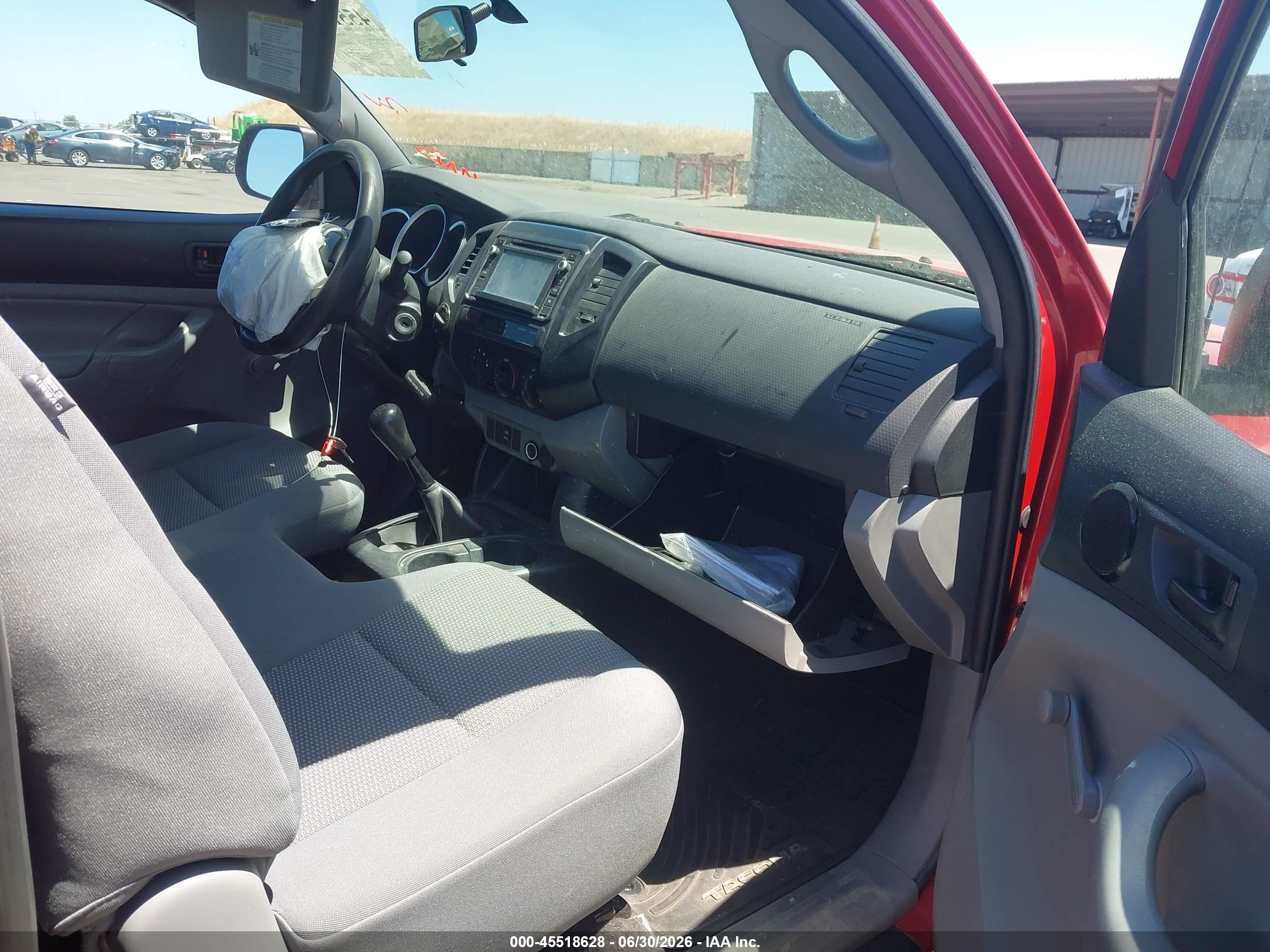 2014 Toyota Tacoma   Red vin: 5TFPX4EN8EX019786