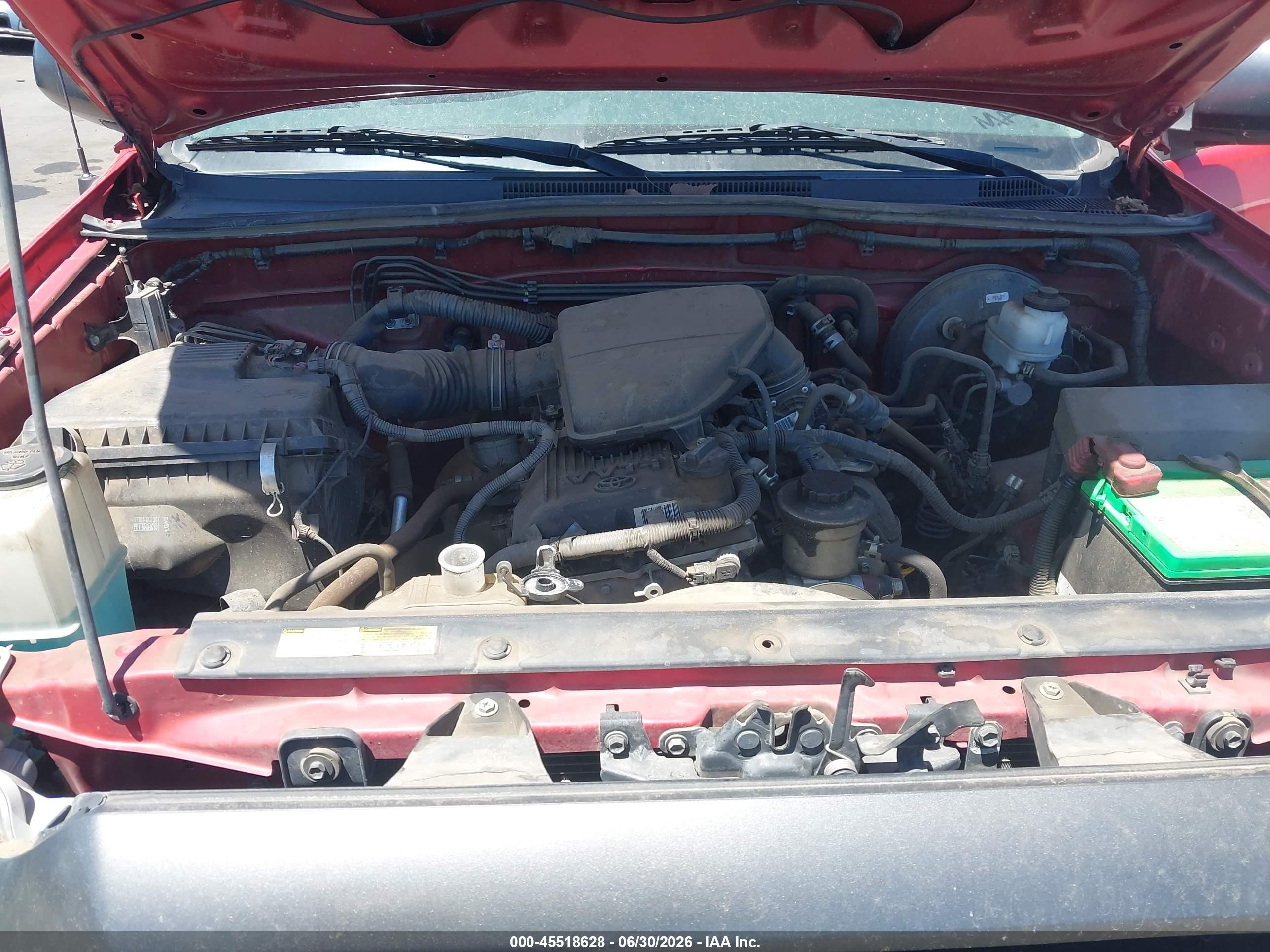 2014 Toyota Tacoma   Red vin: 5TFPX4EN8EX019786