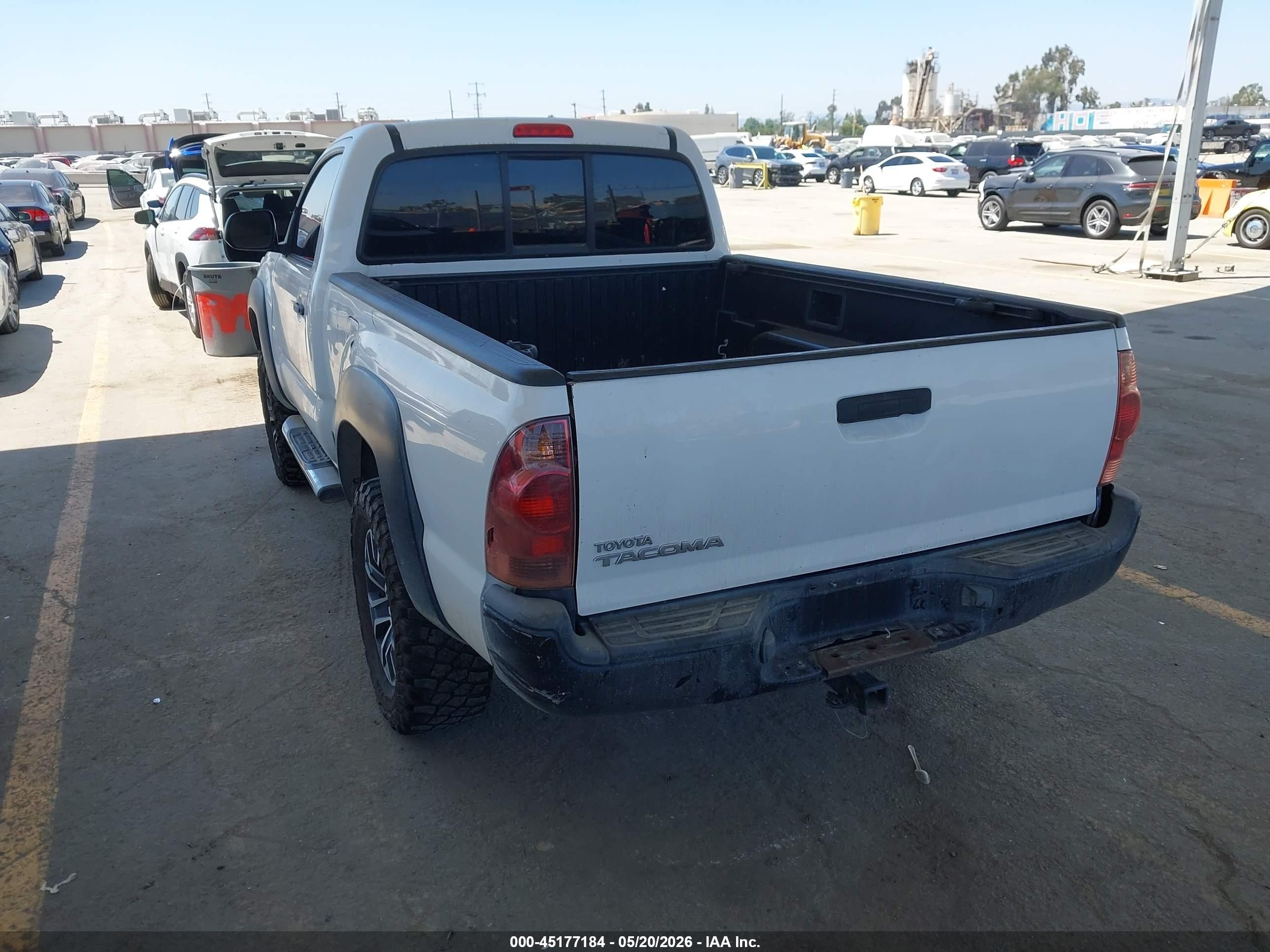 2012 Toyota Tacoma   White vin: 5TFPX4EN9CX012410