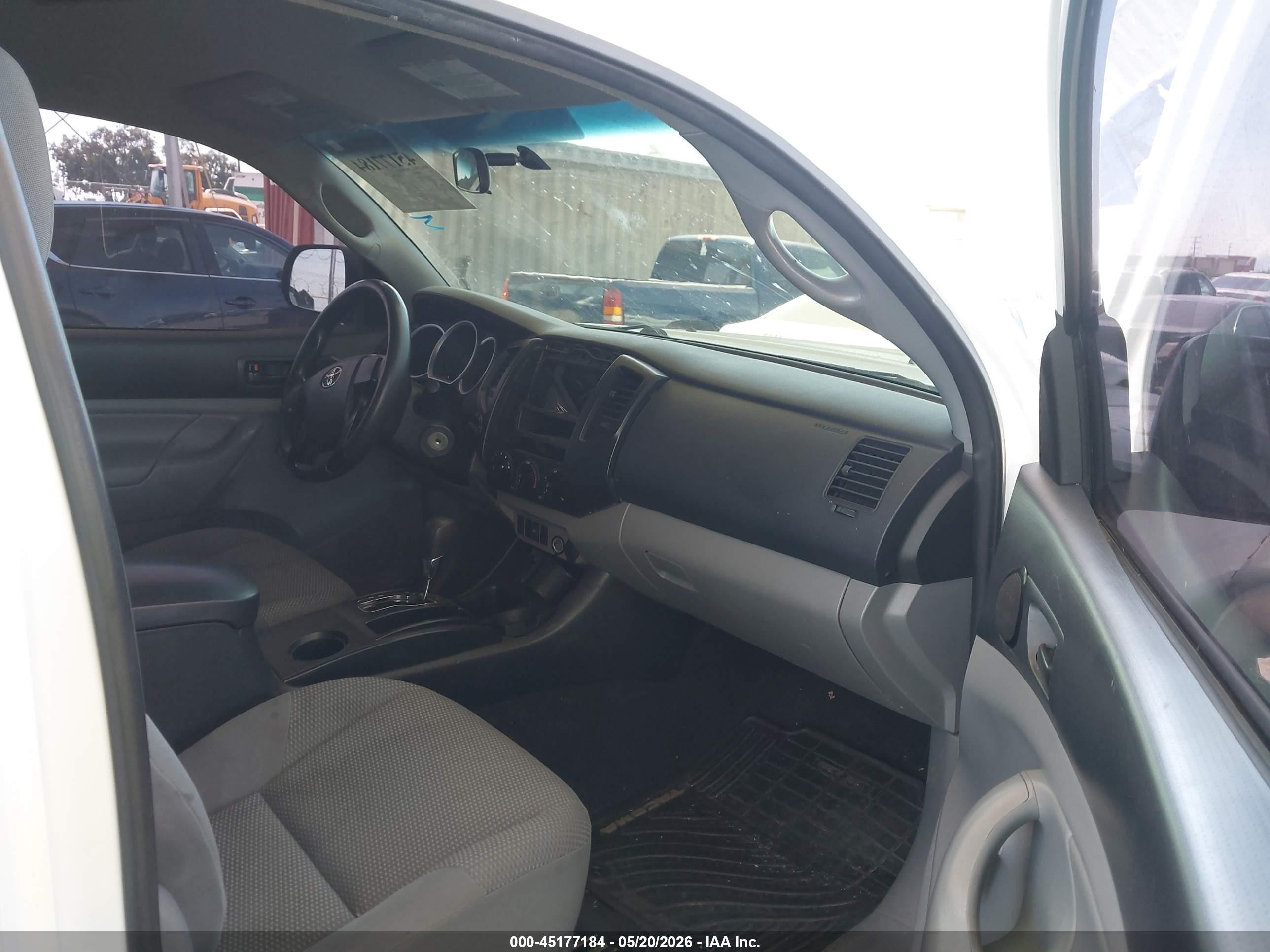 2012 Toyota Tacoma   White vin: 5TFPX4EN9CX012410