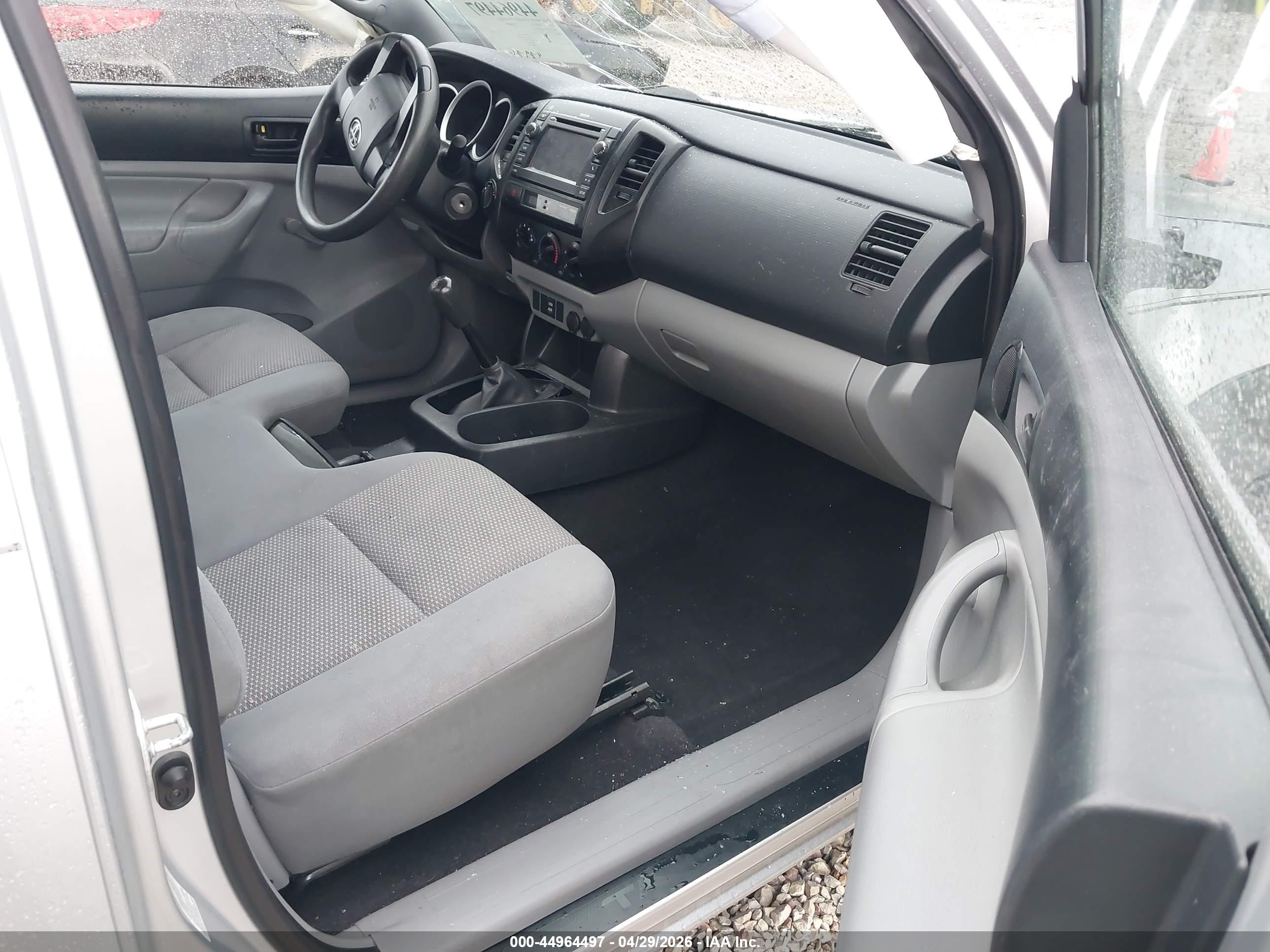 2013 Toyota Tacoma   Silver vin: 5TFPX4ENXDX017455