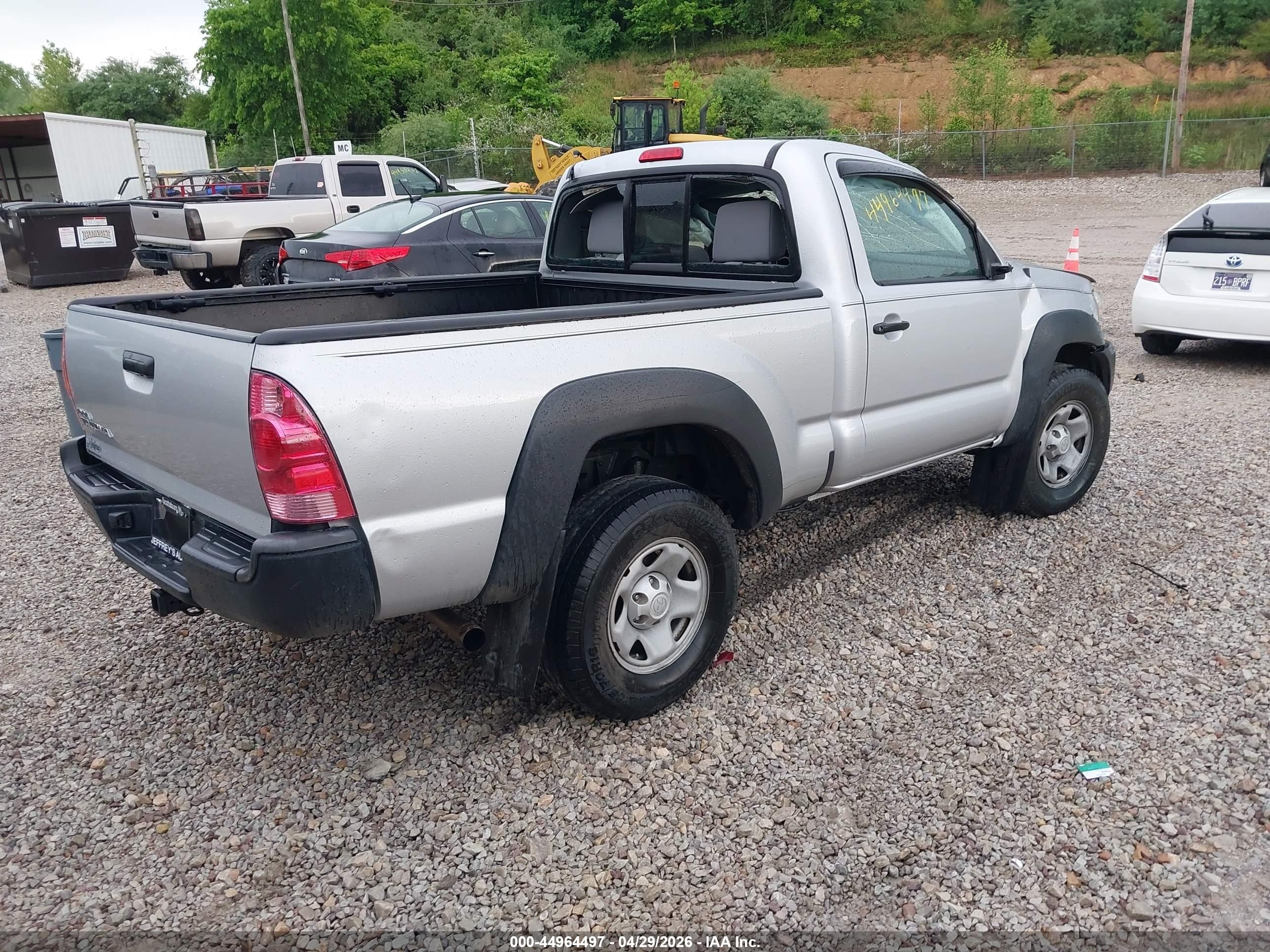 2013 Toyota Tacoma   Silver vin: 5TFPX4ENXDX017455