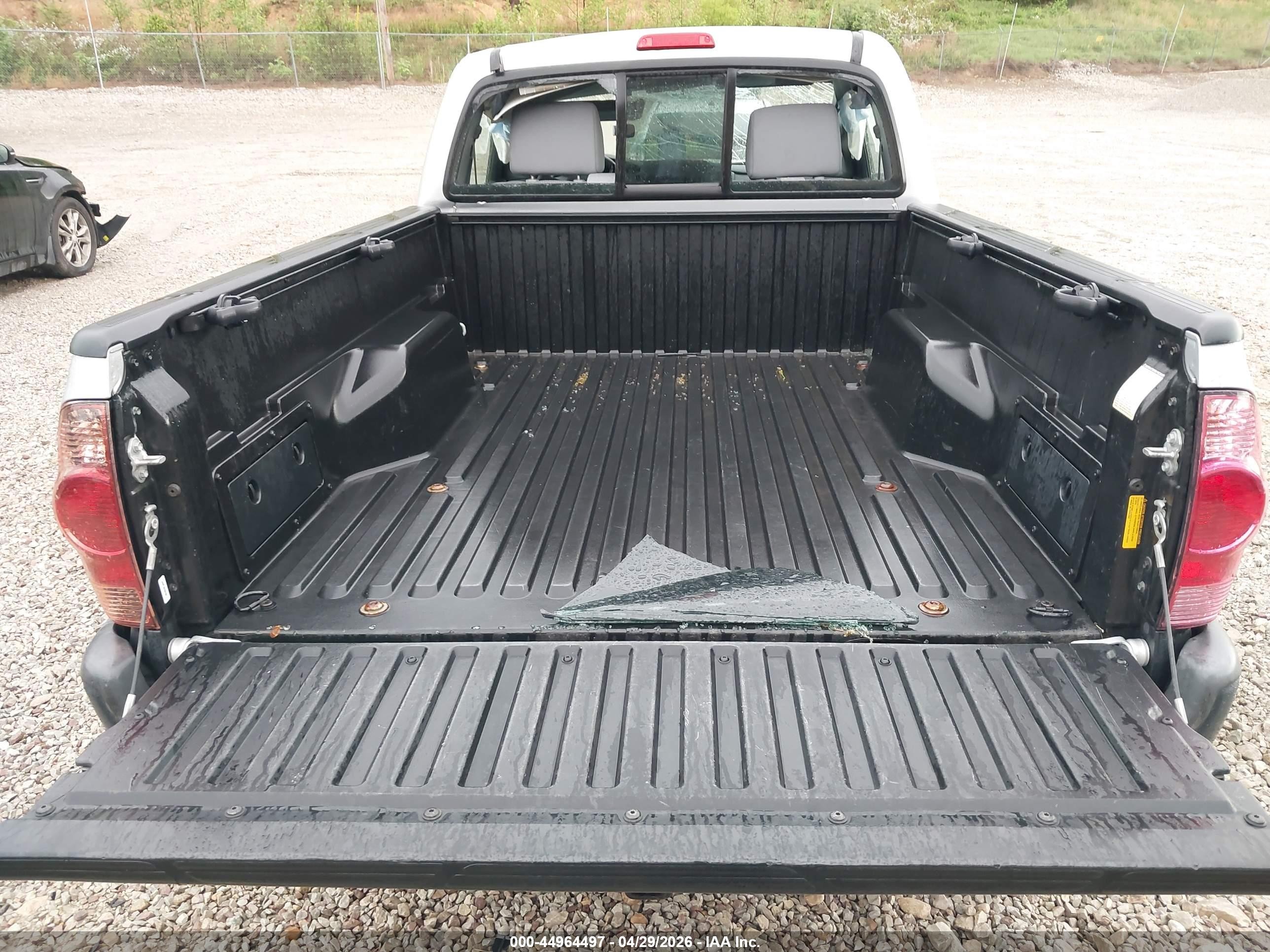 2013 Toyota Tacoma   Silver vin: 5TFPX4ENXDX017455