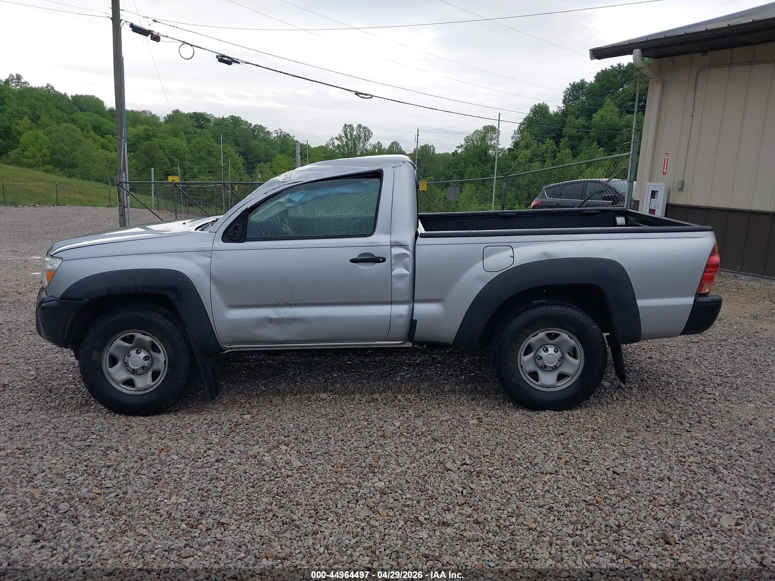 2013 Toyota Tacoma   Silver vin: 5TFPX4ENXDX017455