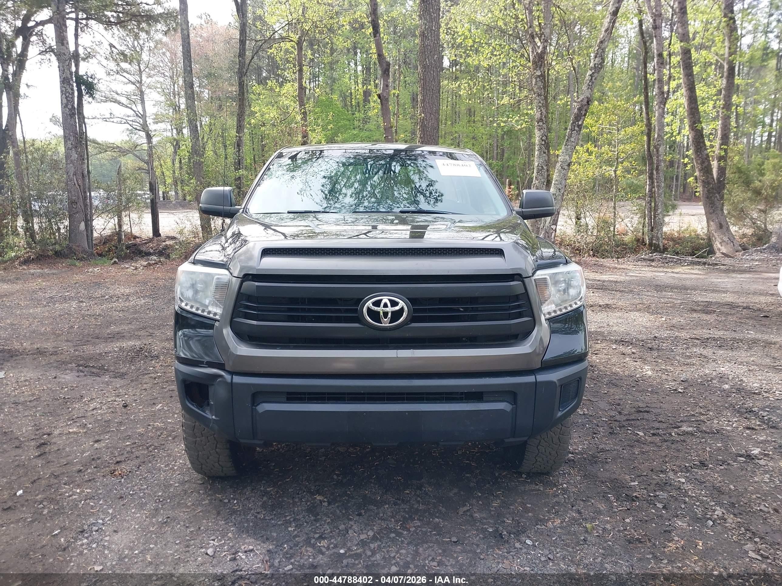 2014 Toyota Tundra Sr 5.7l V8 Черный vin: 5TFPY5F11EX376404