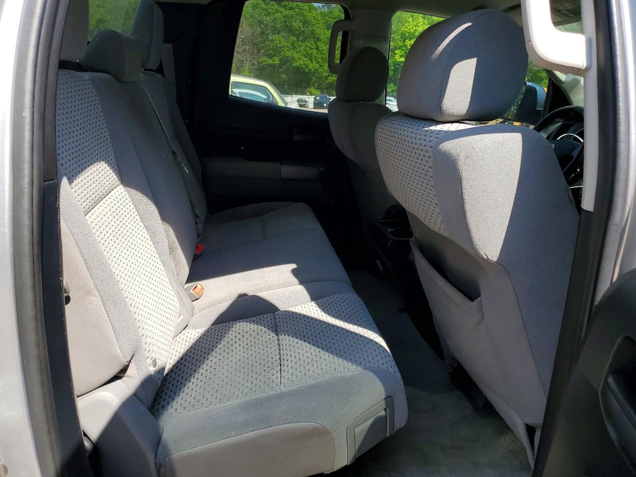 2011 Toyota Tundra Grade Silver vin: 5TFRM5F10BX022468