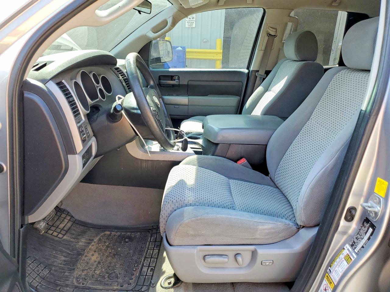 2011 Toyota Tundra Grade Silver vin: 5TFRM5F10BX022468