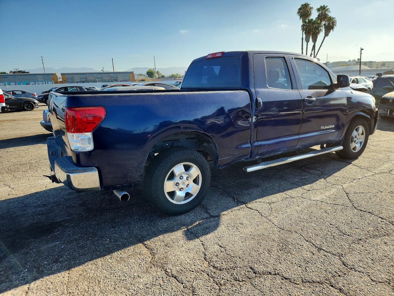 2011 Toyota Tundra Double Cab Sr5 Blue vin: 5TFRM5F10BX031607