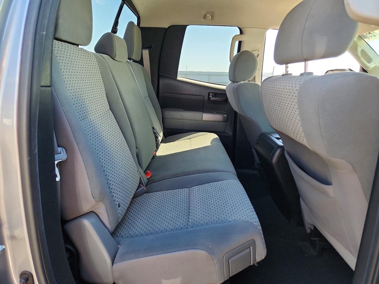 2013 Toyota Tundra Double Cab Sr5 Silver vin: 5TFRM5F10DX066974