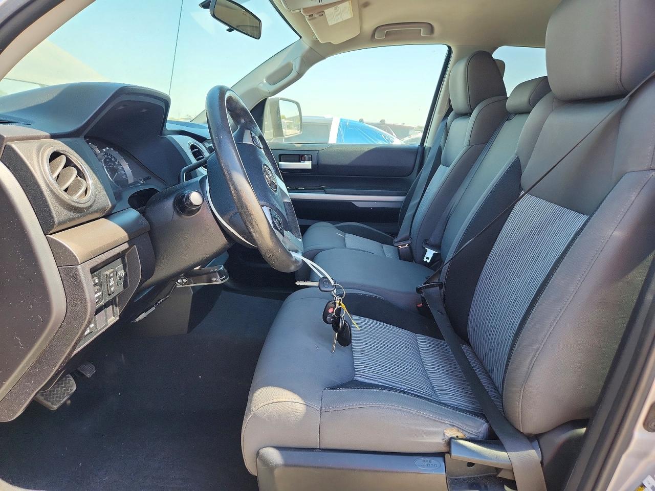 2014 Toyota Tundra Sr5 Silver vin: 5TFRM5F10EX077765