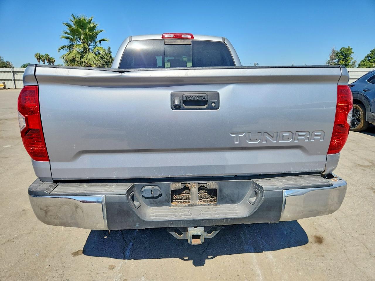 2014 Toyota Tundra Sr5 Silver vin: 5TFRM5F10EX077765