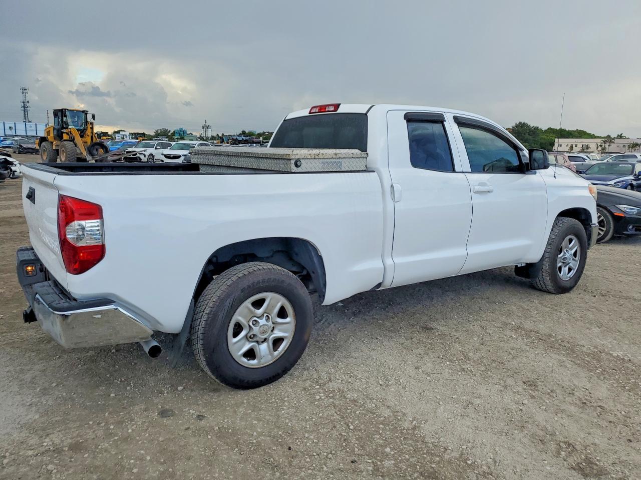 2015 Toyota Tundra Sr White vin: 5TFRM5F10FX091134