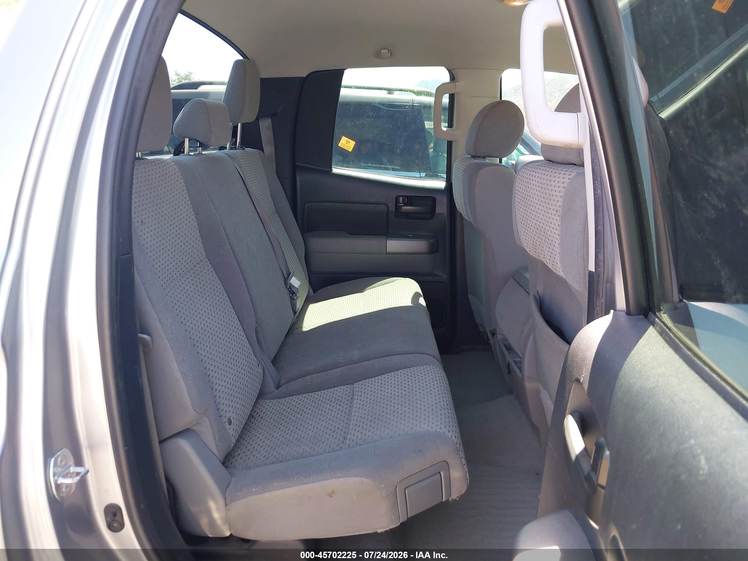 2010 Toyota Tundra Grade 4.6l V8 White vin: 5TFRM5F11AX013244