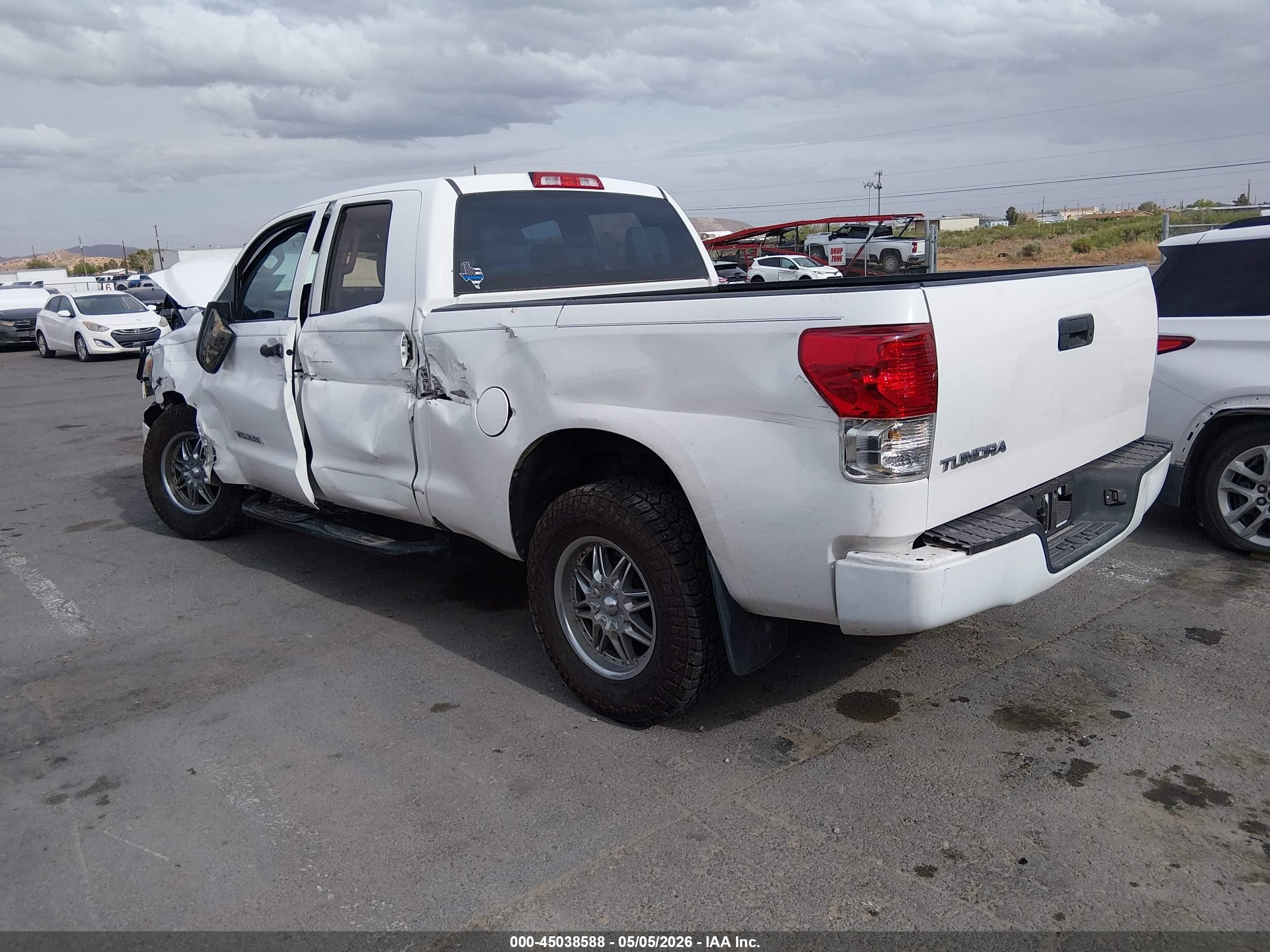 2010 Toyota Tundra Grade 4.6l V8 White vin: 5TFRM5F11AX015978