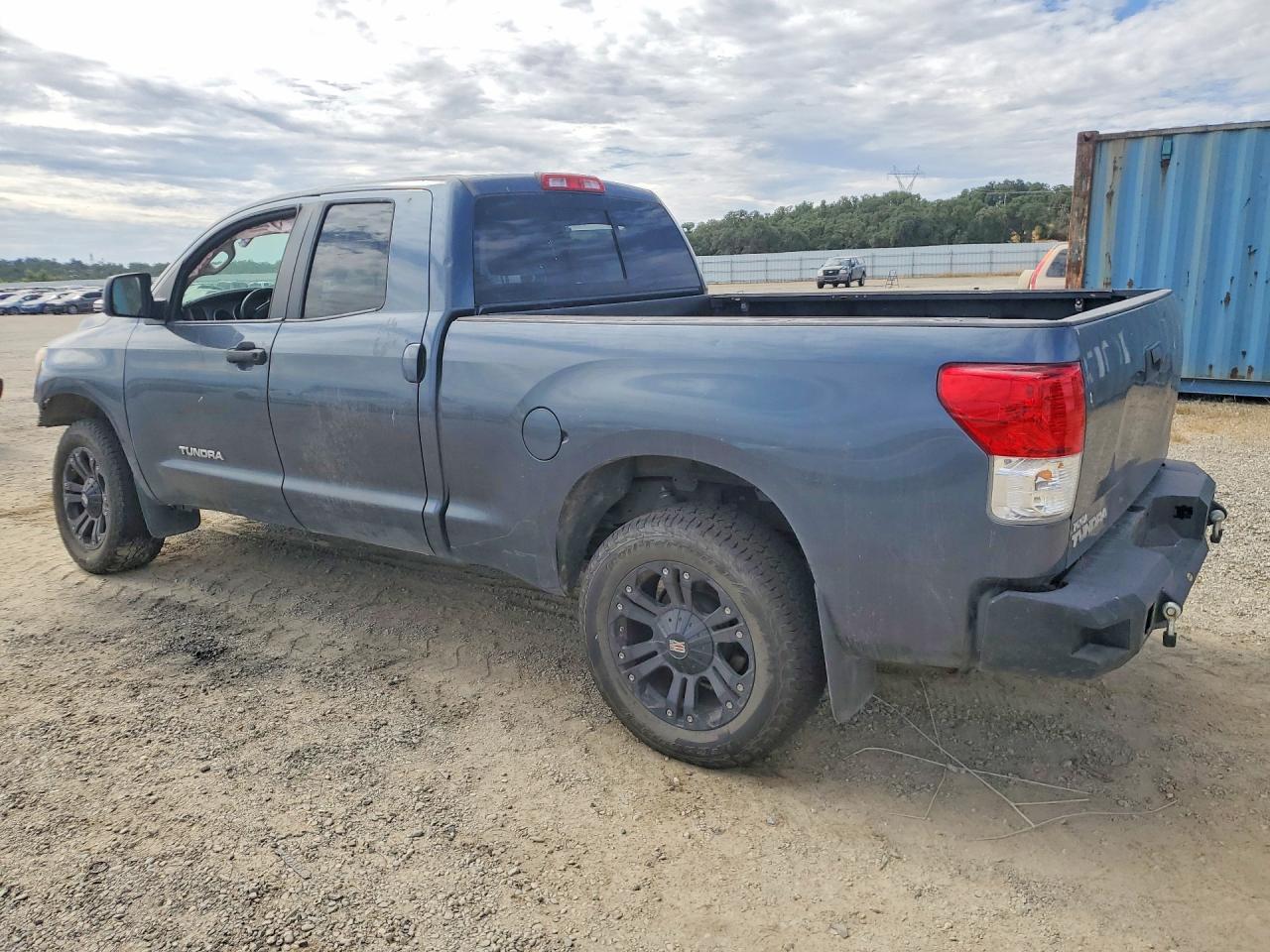 2010 Toyota Tundra Double Cab Sr5 Синий vin: 5TFRM5F11AX016421