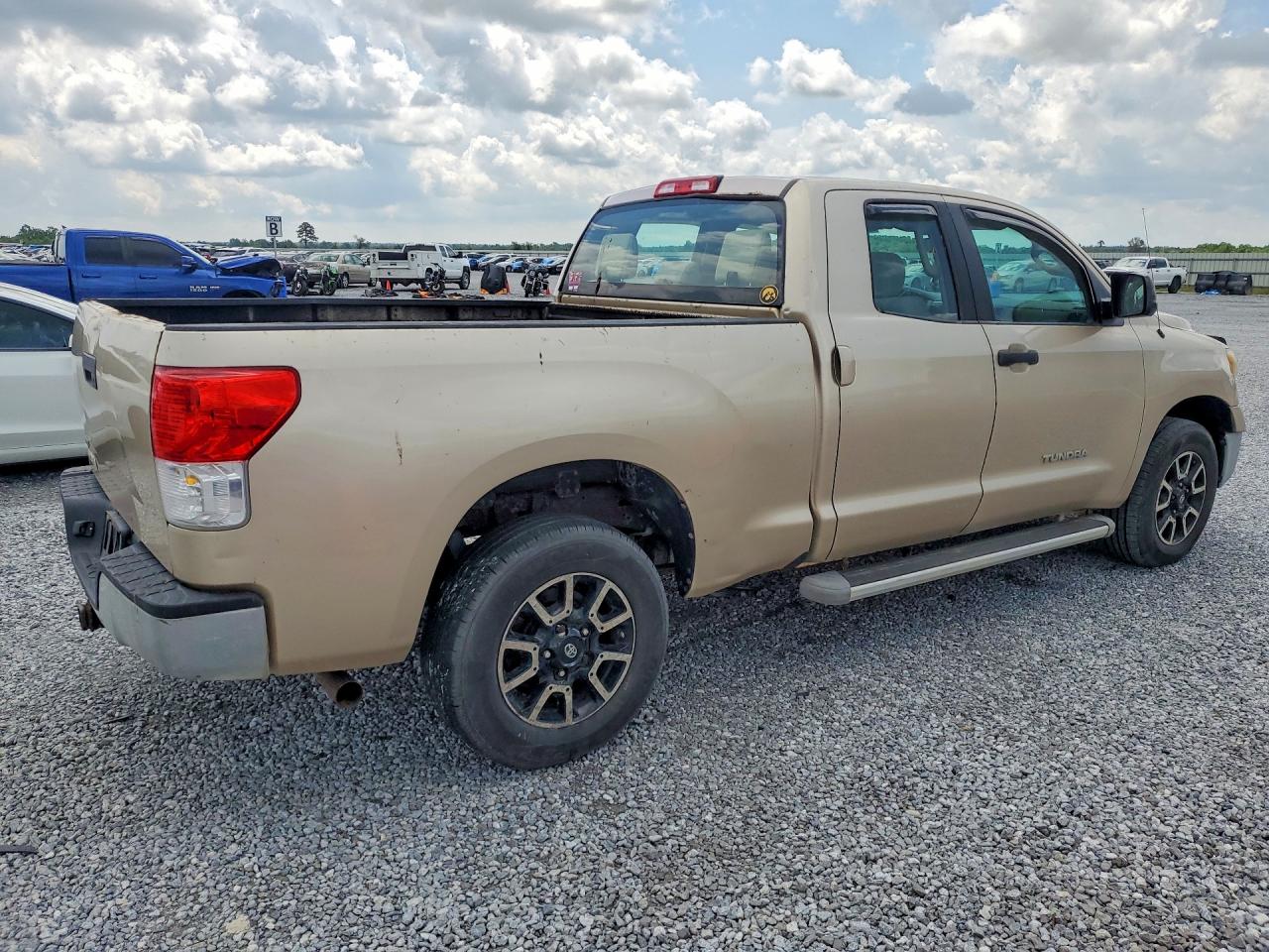 2010 Toyota Tundra Double Cab Sr5 Tan vin: 5TFRM5F11AX020243