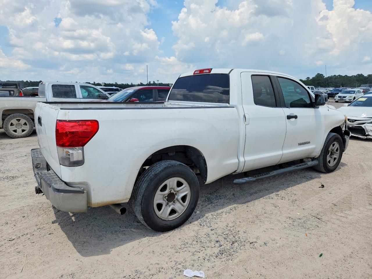 2011 Toyota Tundra Double Cab Sr5 White vin: 5TFRM5F11BX022656