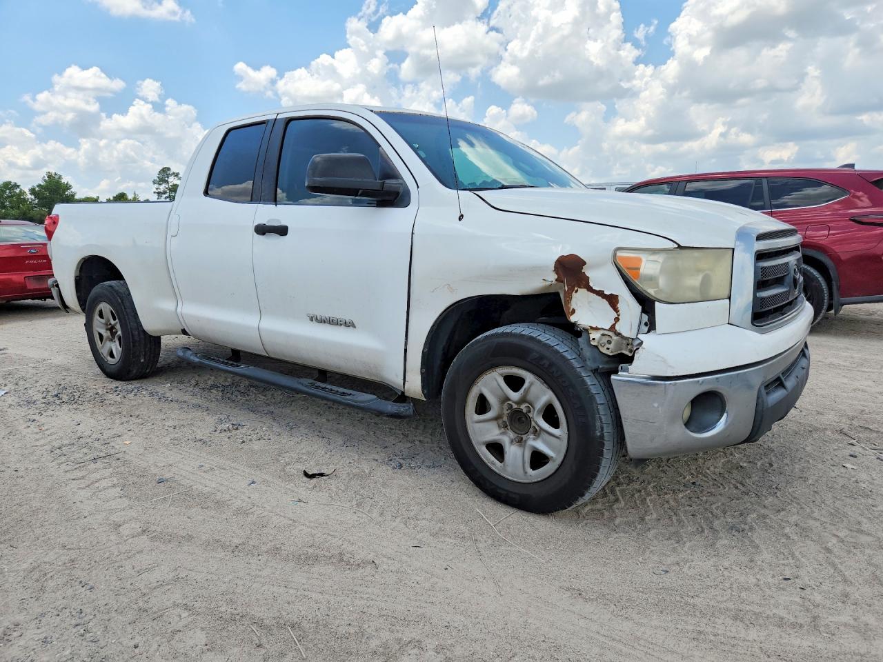 2011 Toyota Tundra Double Cab Sr5 White vin: 5TFRM5F11BX022656