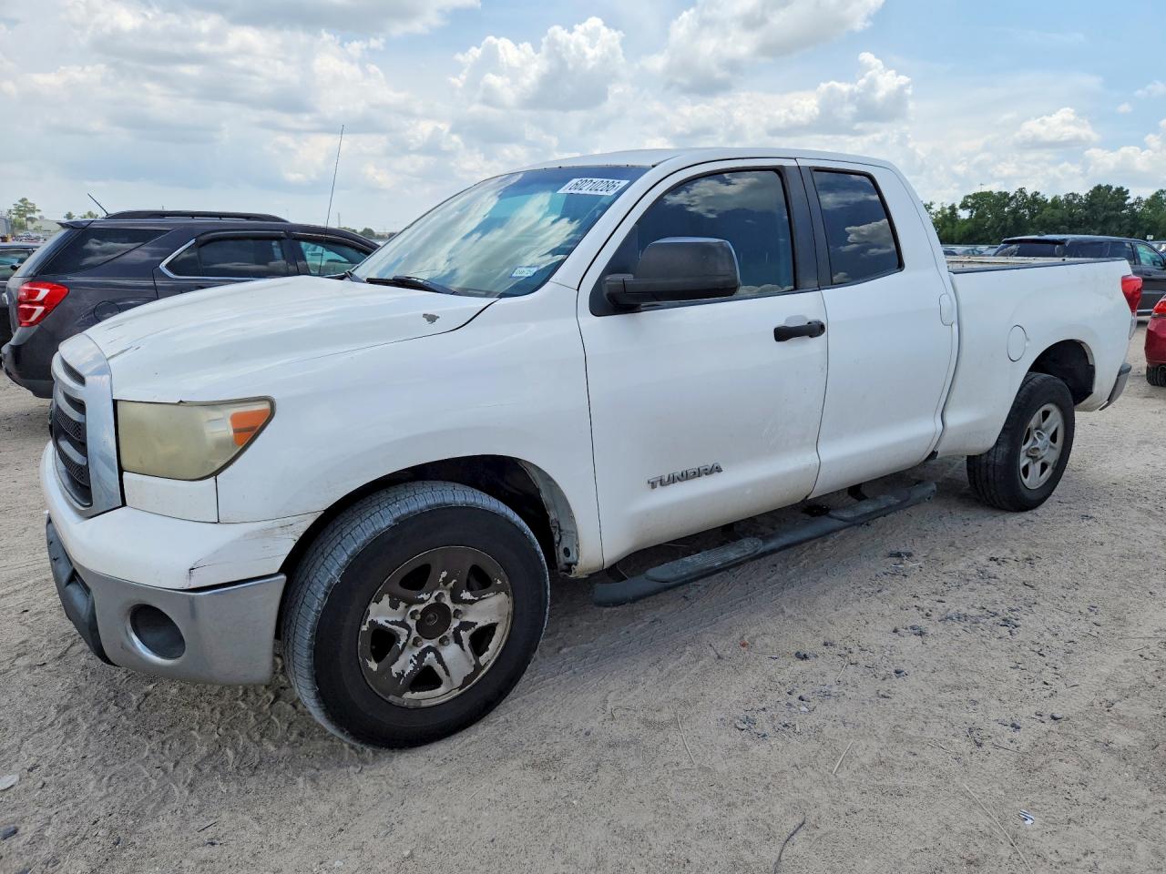 2011 Toyota Tundra Double Cab Sr5 White vin: 5TFRM5F11BX022656