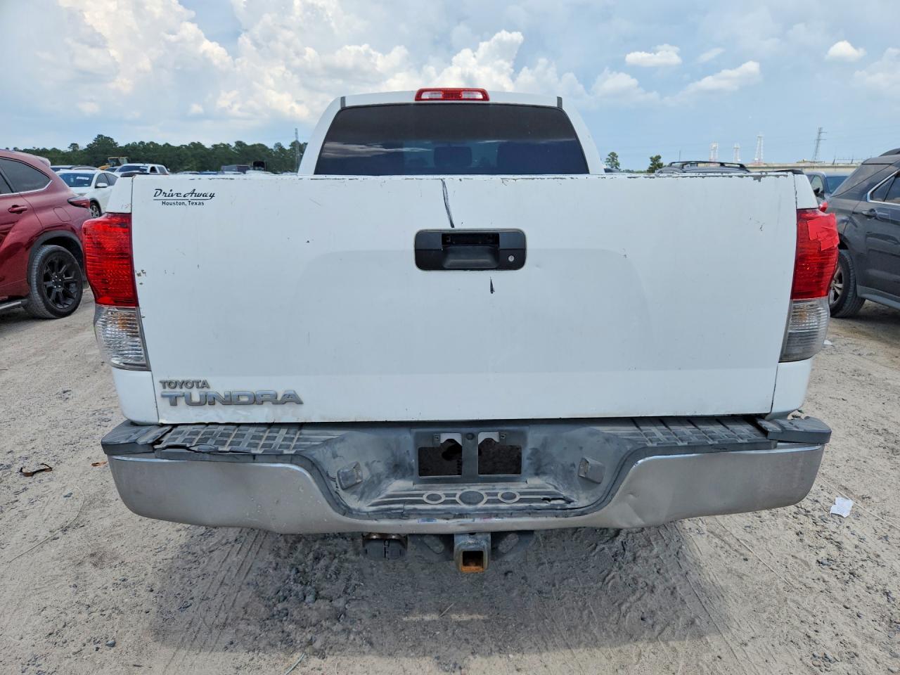 2011 Toyota Tundra Double Cab Sr5 White vin: 5TFRM5F11BX022656