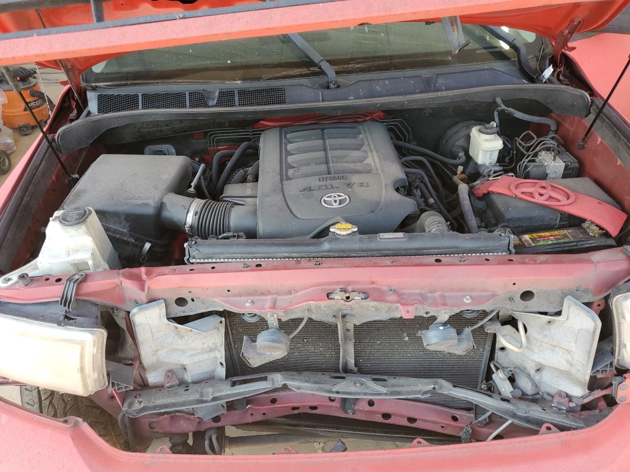 2011 Toyota Tundra Double Cab Sr5 Красный vin: 5TFRM5F11BX026402