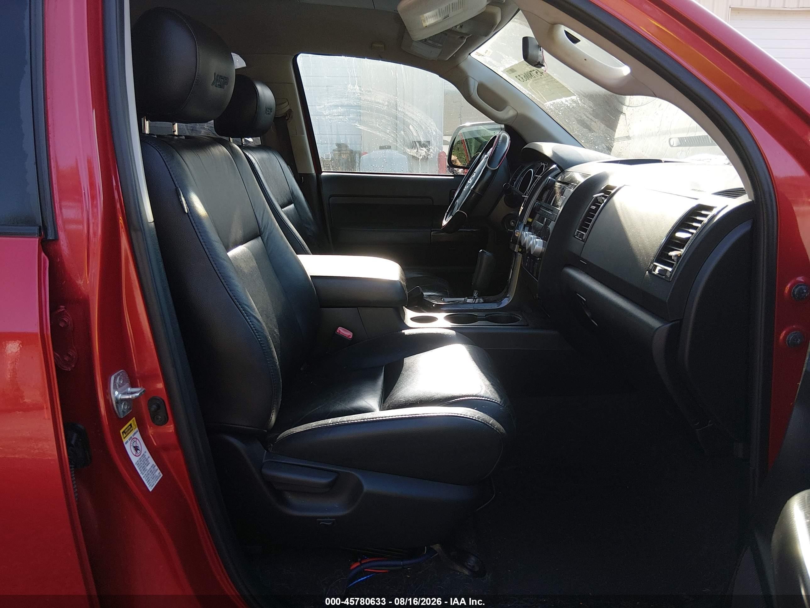 2011 Toyota Tundra Grade 4.6l V8 Red vin: 5TFRM5F11BX026657