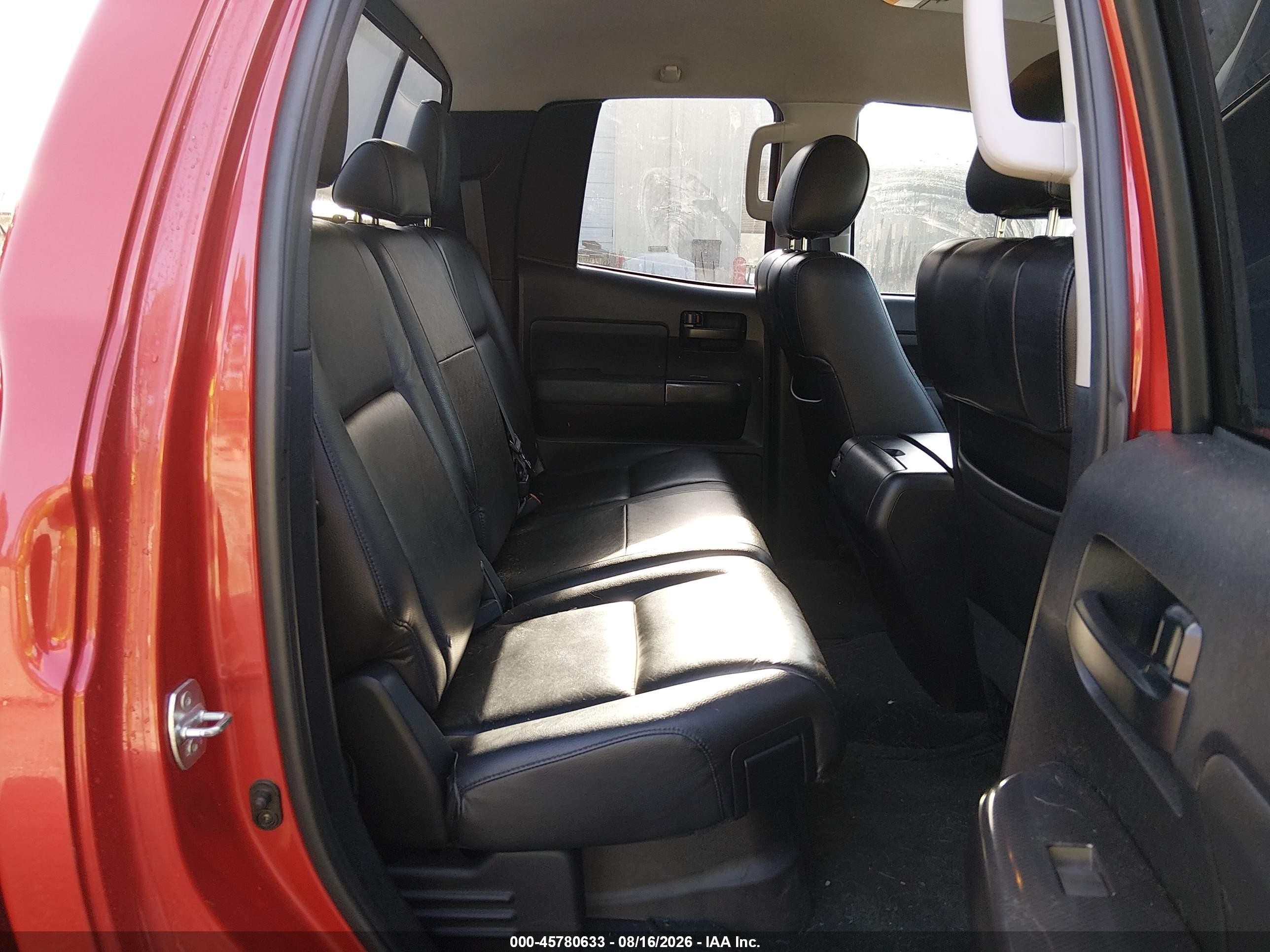 2011 Toyota Tundra Grade 4.6l V8 Red vin: 5TFRM5F11BX026657