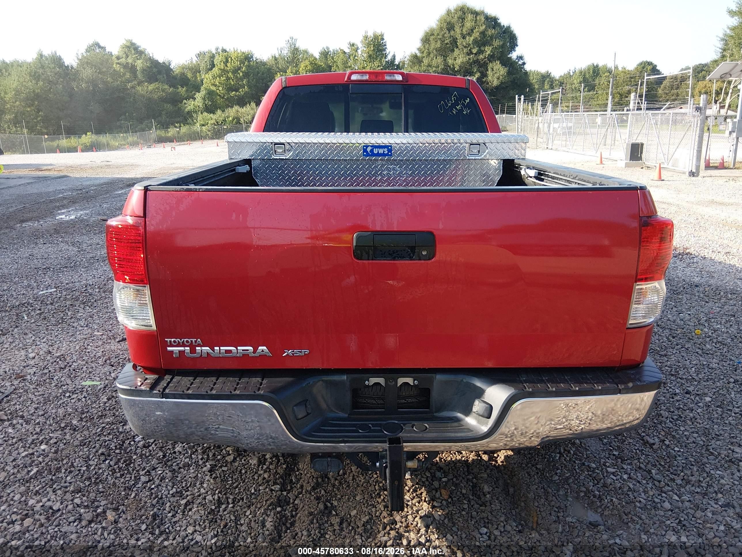 2011 Toyota Tundra Grade 4.6l V8 Red vin: 5TFRM5F11BX026657