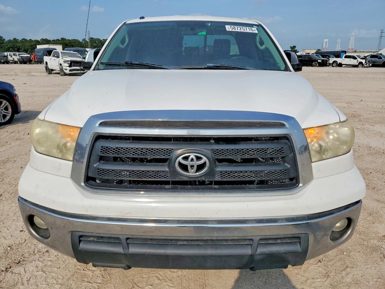 2011 Toyota Tundra Double Cab Sr5 White vin: 5TFRM5F11BX028411