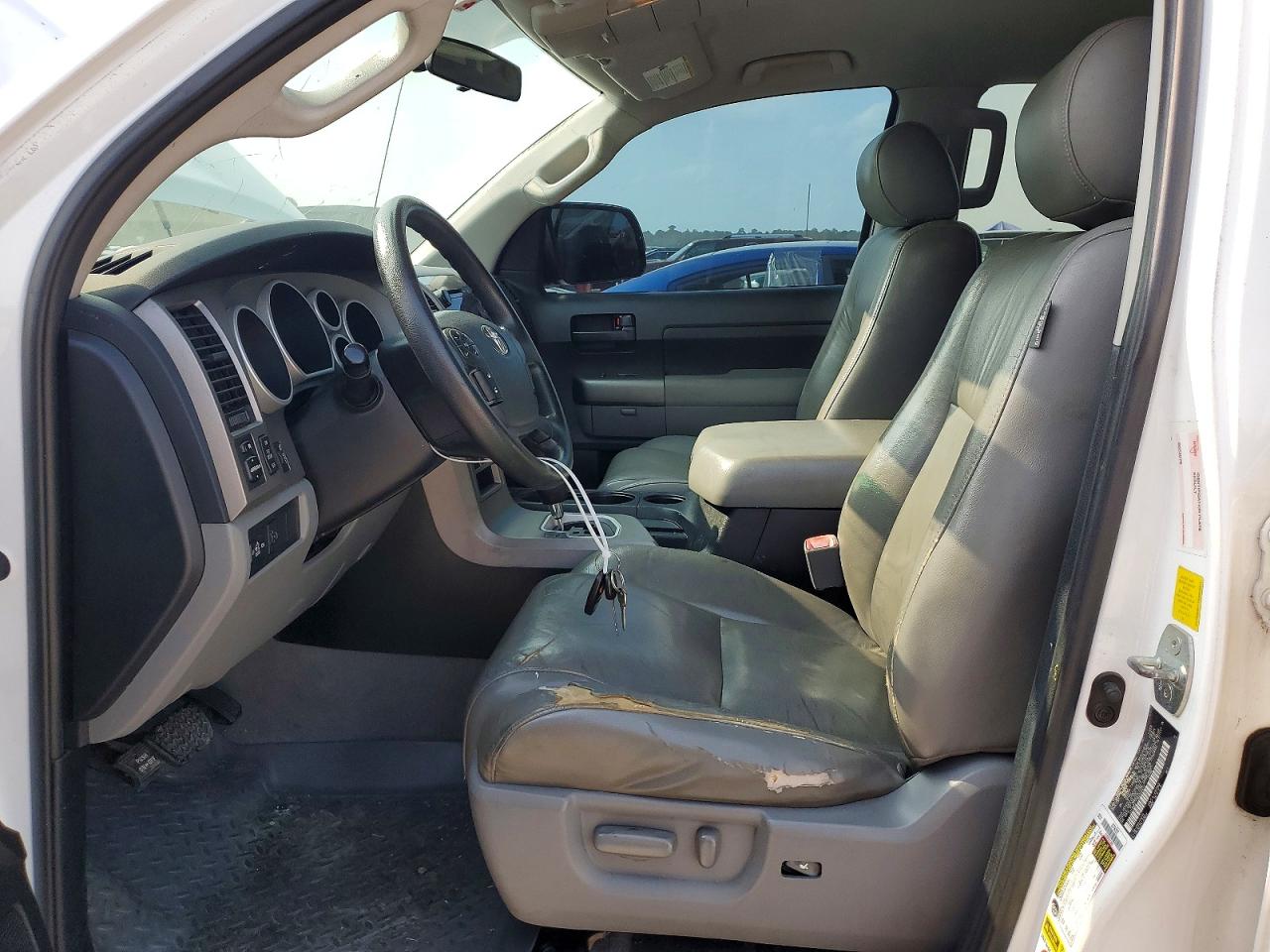 2011 Toyota Tundra Double Cab Sr5 White vin: 5TFRM5F11BX028411