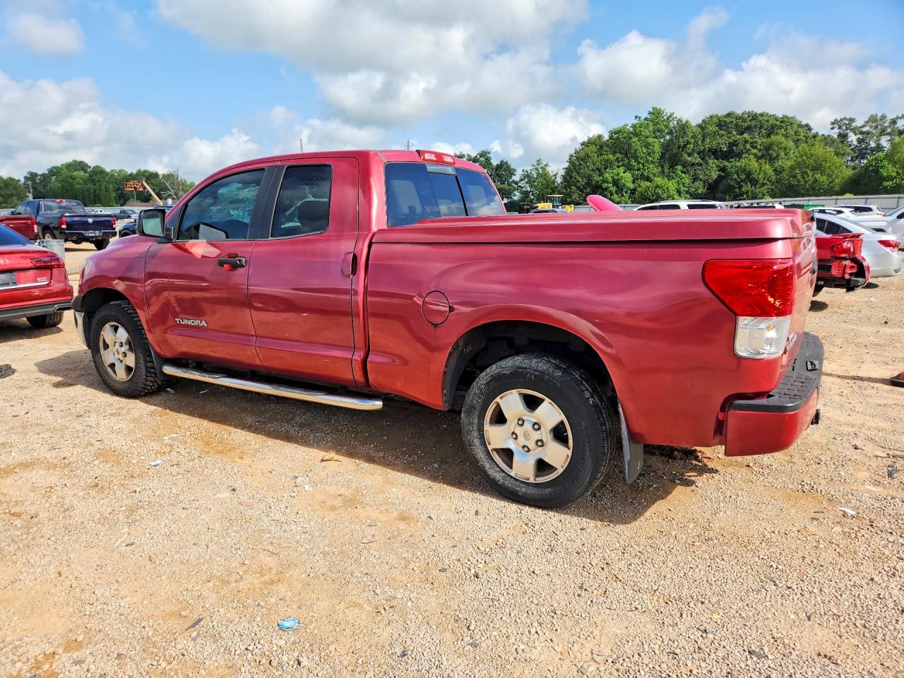 2011 Toyota Tundra Double Cab Sr5 Maroon vin: 5TFRM5F11BX034144