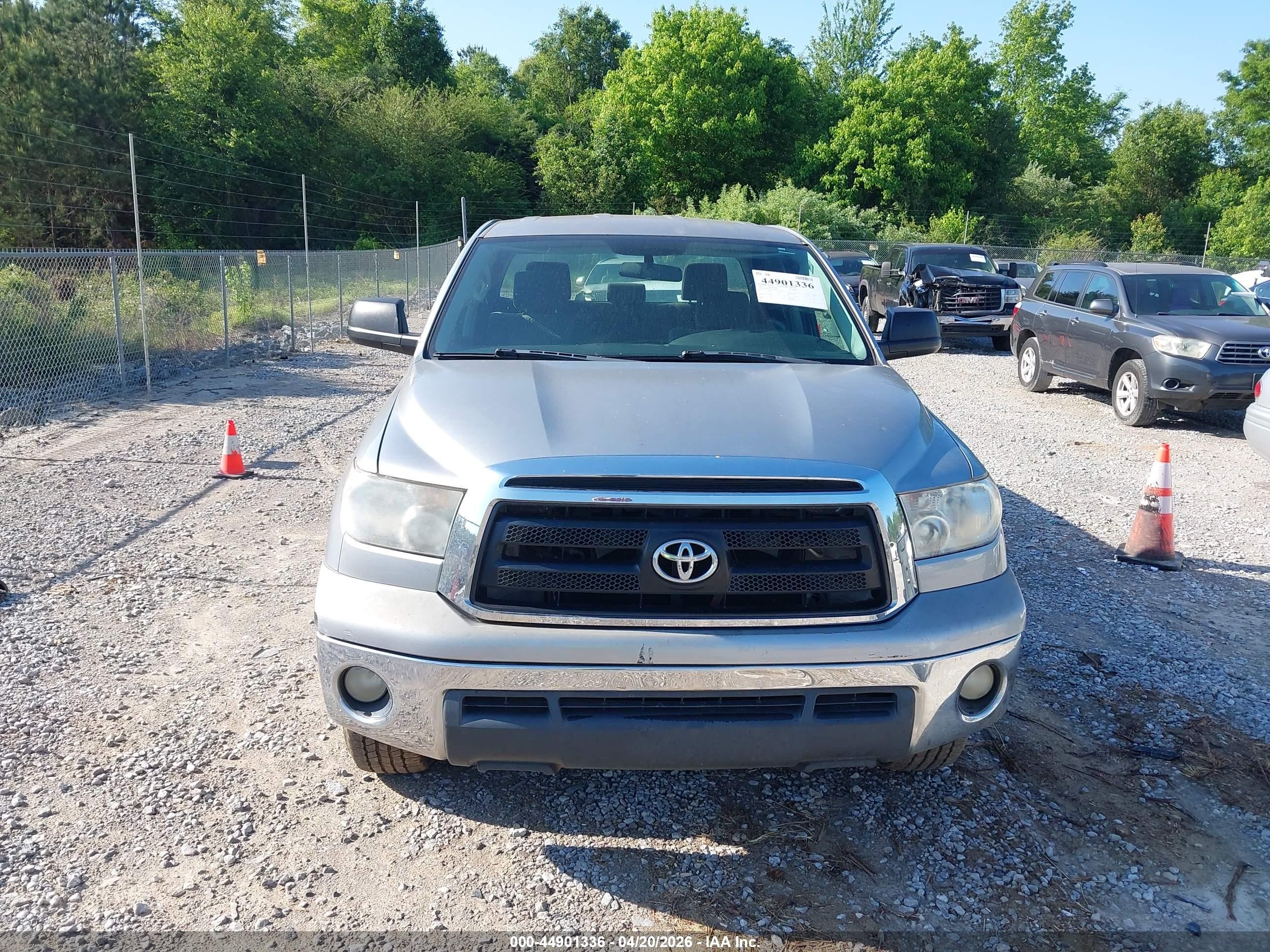 2012 Toyota Tundra Grade 4.6l V8 Silver vin: 5TFRM5F11CX039488