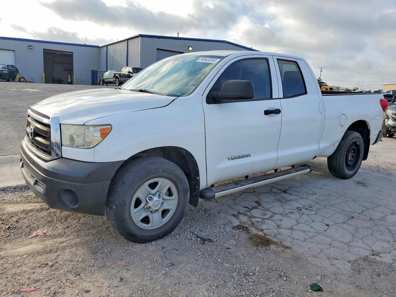 2013 Toyota Tundra Double Cab Sr5 White vin: 5TFRM5F11DX055840