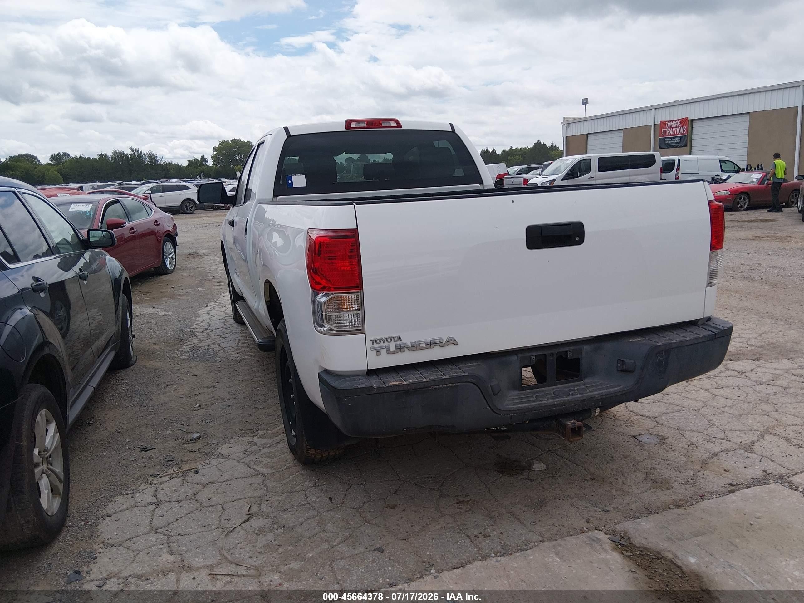2013 Toyota Tundra Grade 4.6l V8 White vin: 5TFRM5F11DX055840