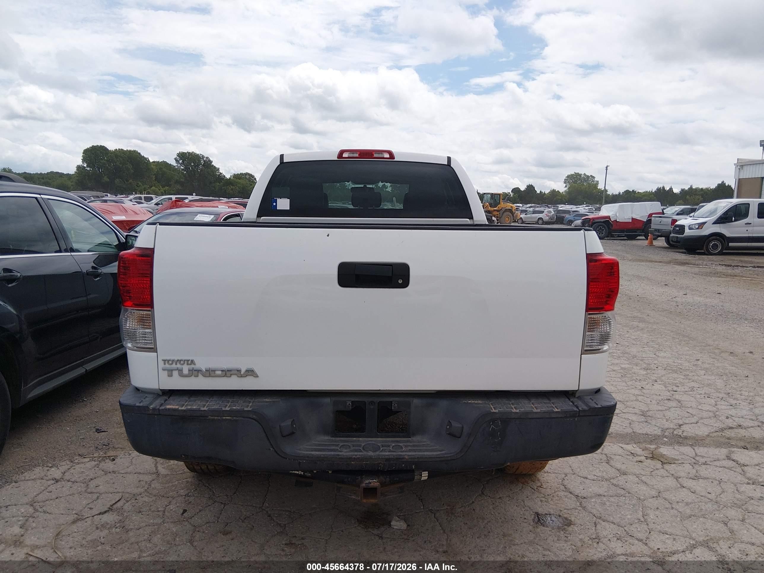 2013 Toyota Tundra Grade 4.6l V8 White vin: 5TFRM5F11DX055840