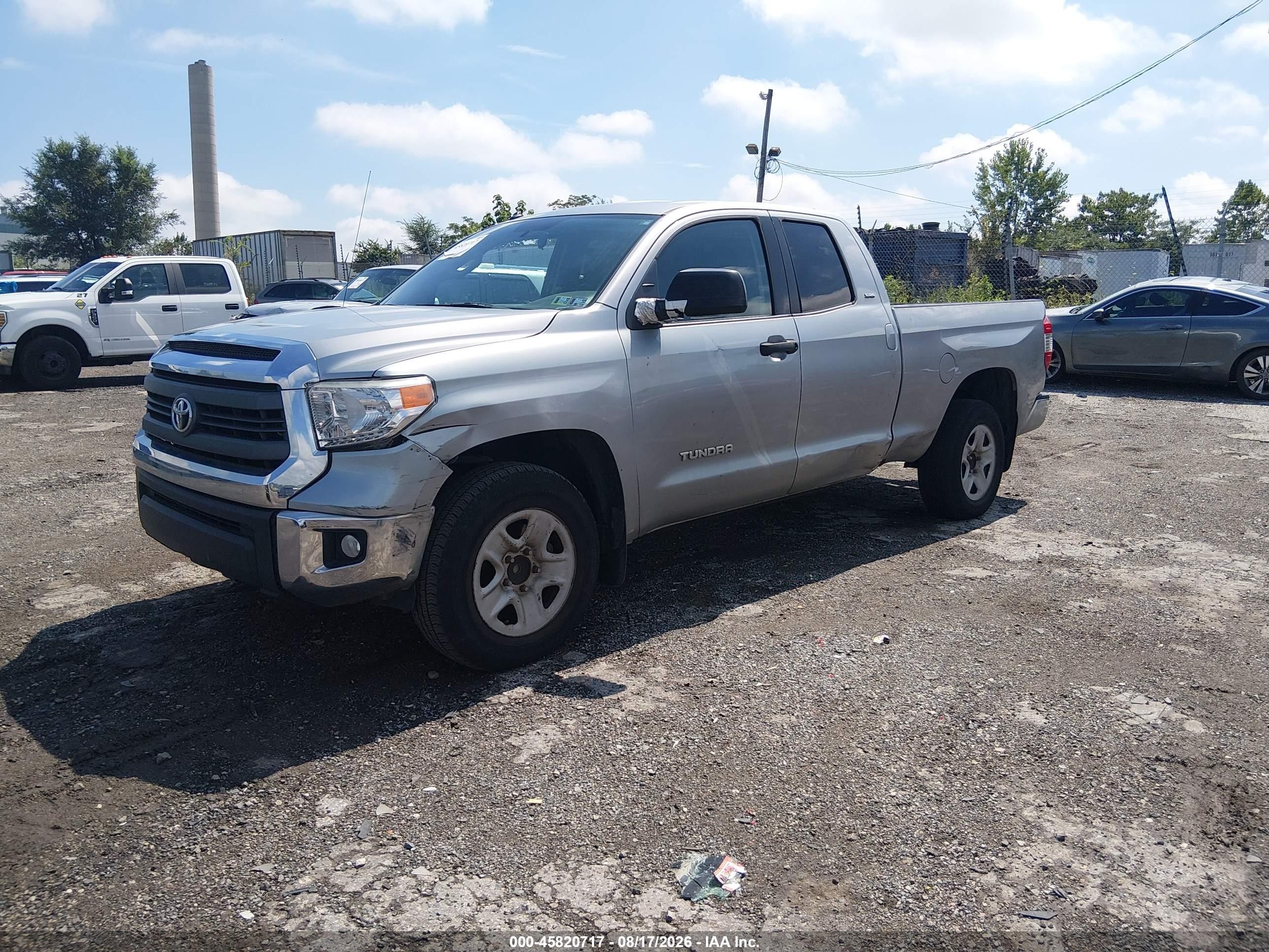 2014 Toyota Tundra Sr5 4.6l V8 Silver vin: 5TFRM5F11EX073711