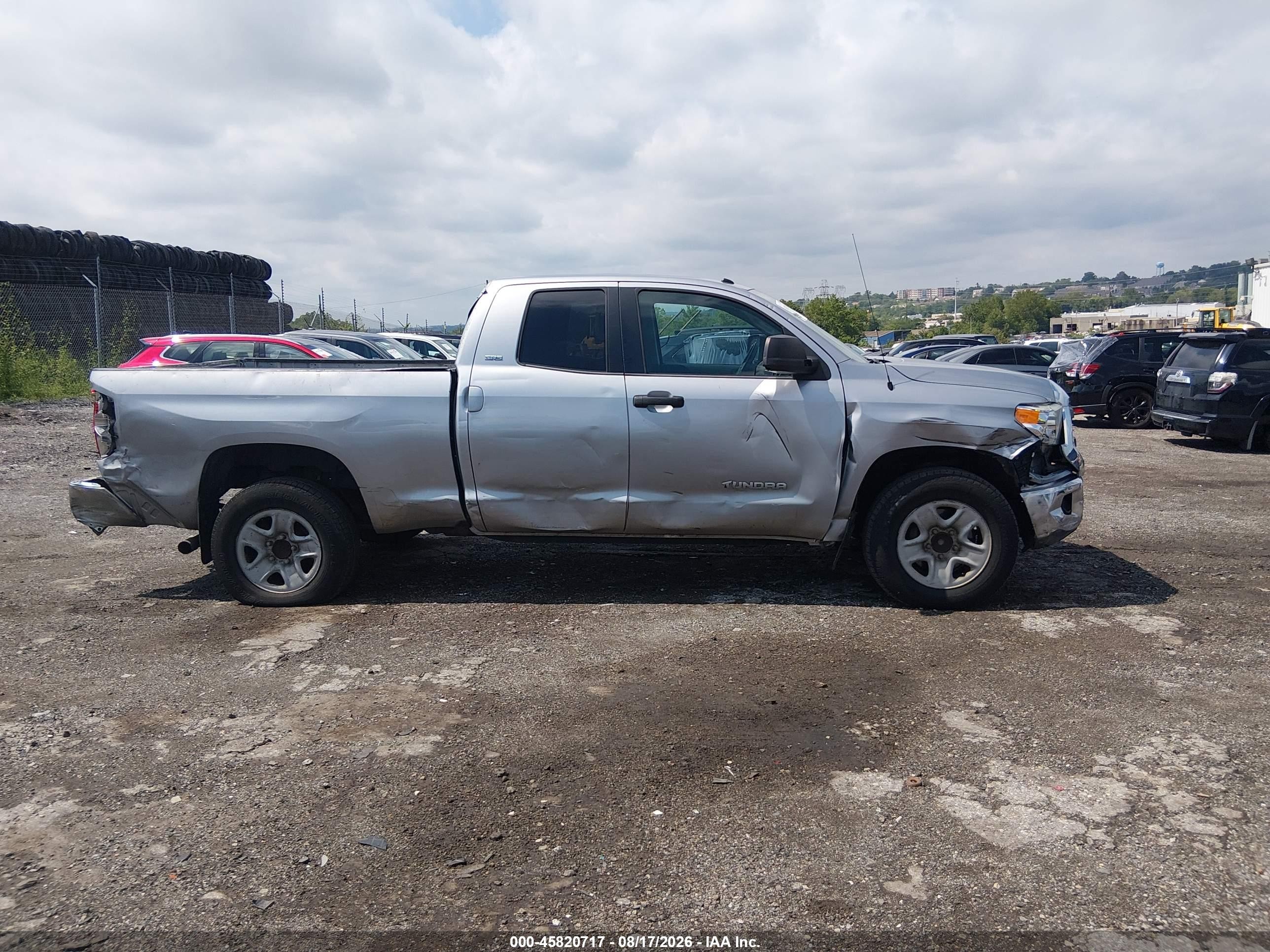 2014 Toyota Tundra Sr5 4.6l V8 Silver vin: 5TFRM5F11EX073711