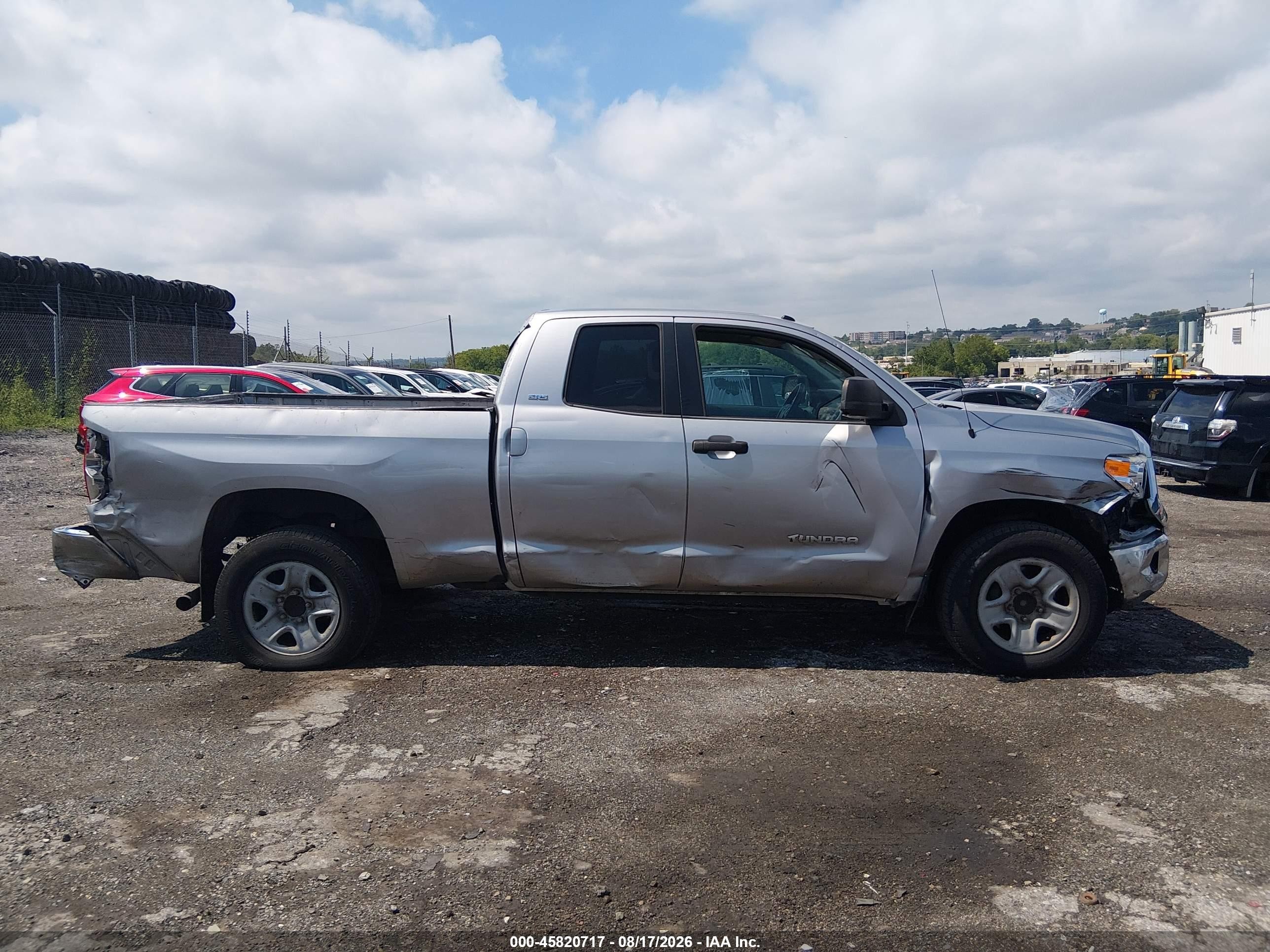 2014 Toyota Tundra Sr5 4.6l V8 Silver vin: 5TFRM5F11EX073711