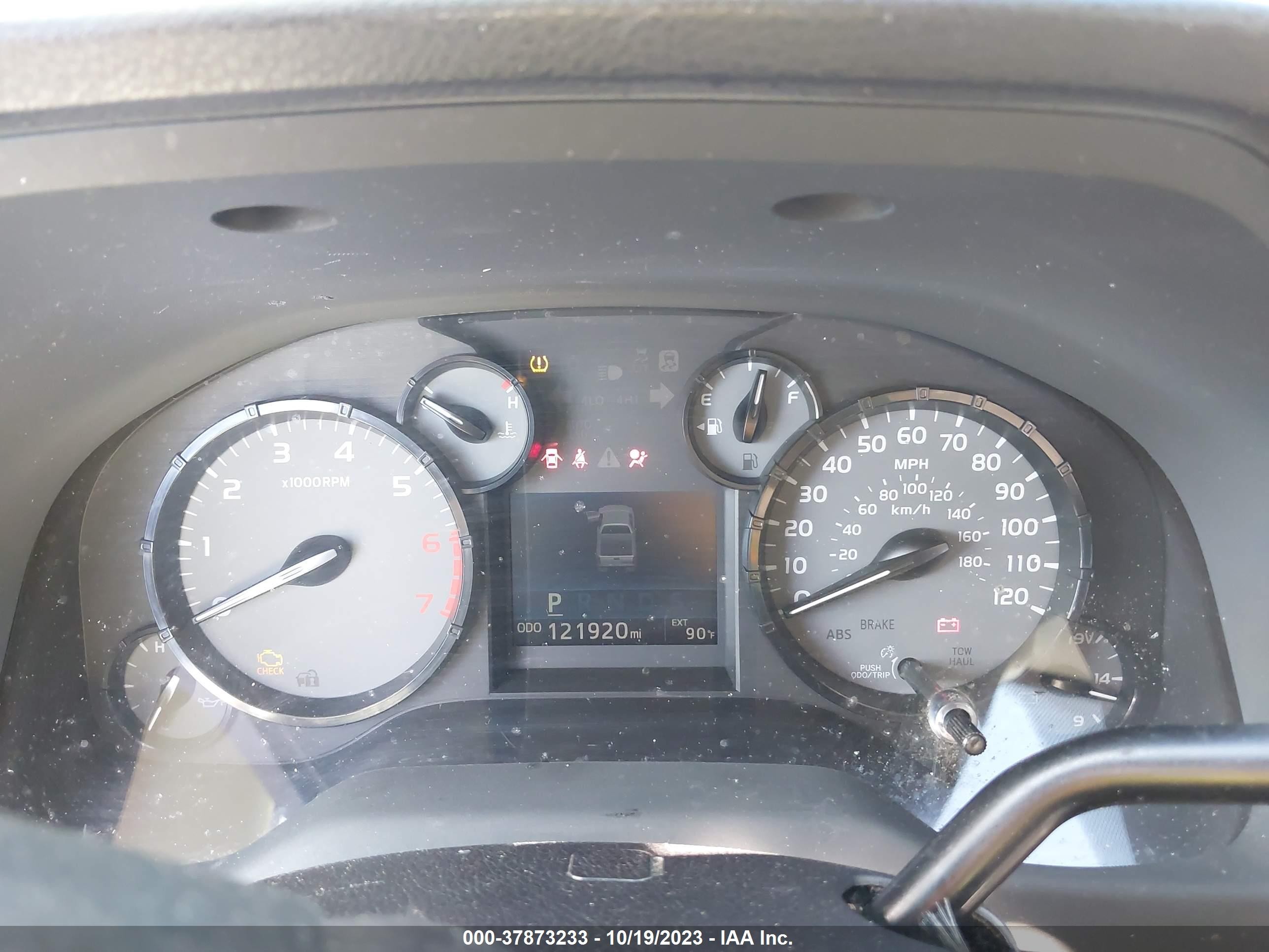 2015 Toyota Tundra Sr 4.6l V8 Белый vin: 5TFRM5F11FX092437