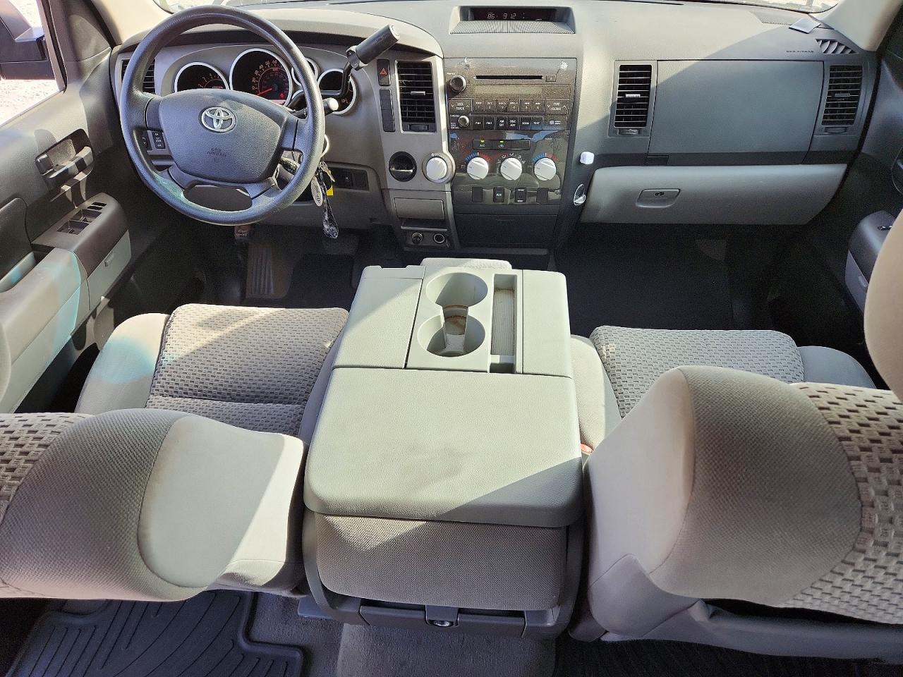 2010 Toyota Tundra Double Cab Sr5 Gray vin: 5TFRM5F12AX003077