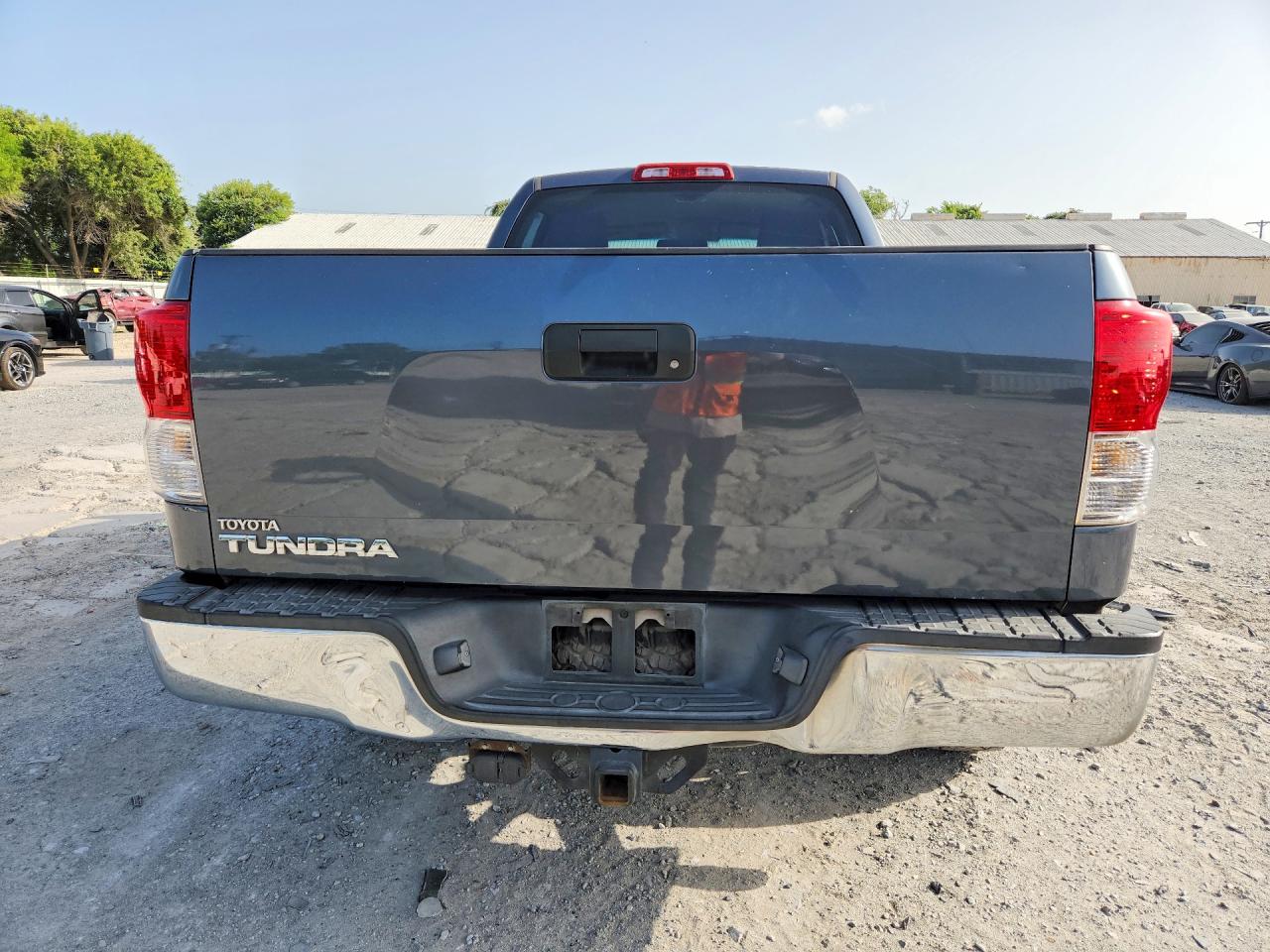 2010 Toyota Tundra Double Cab Sr5 Gray vin: 5TFRM5F12AX003077