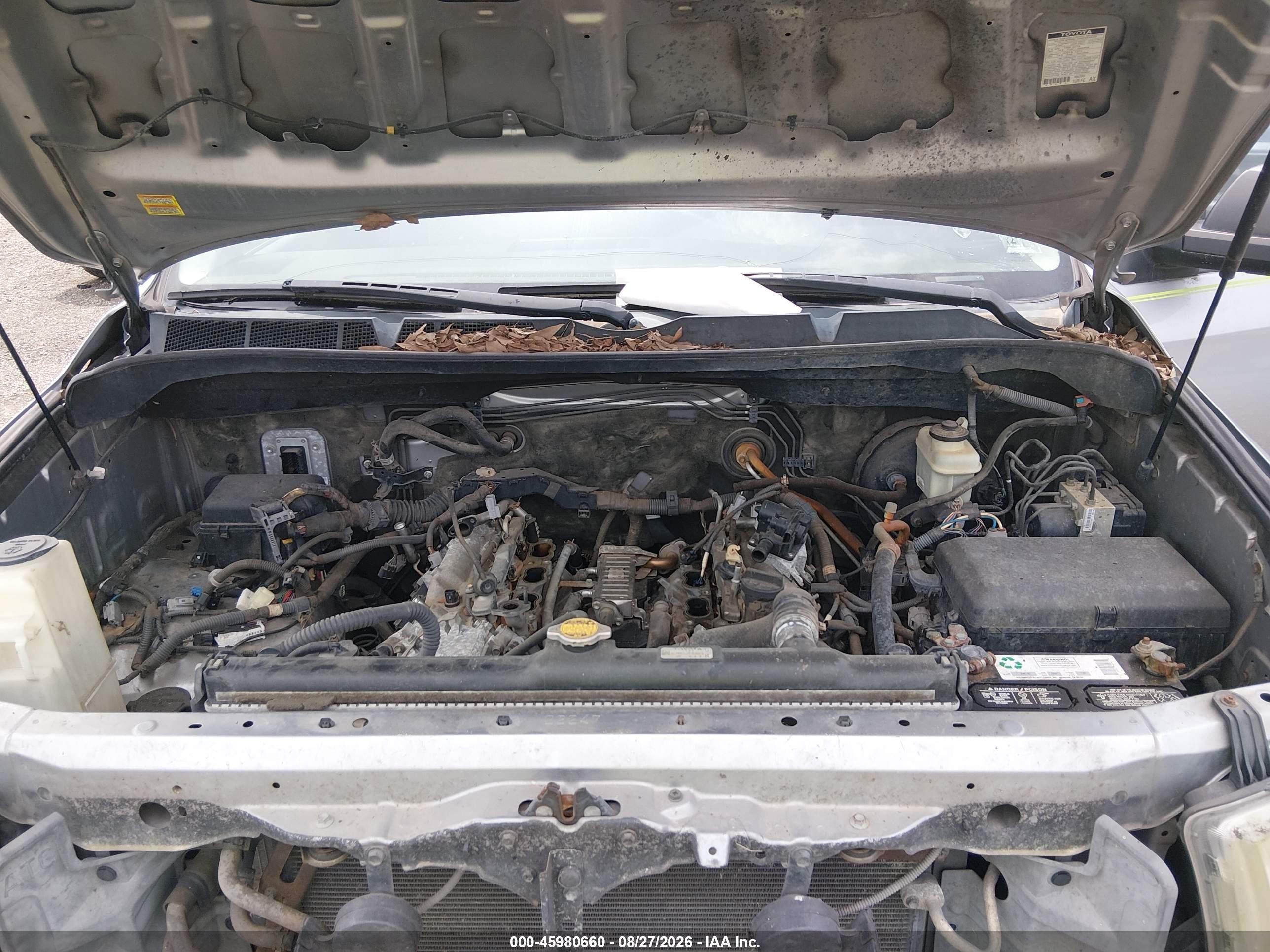 2010 Toyota Tundra Grade 4.6l V8 Серебряный vin: 5TFRM5F12AX015438