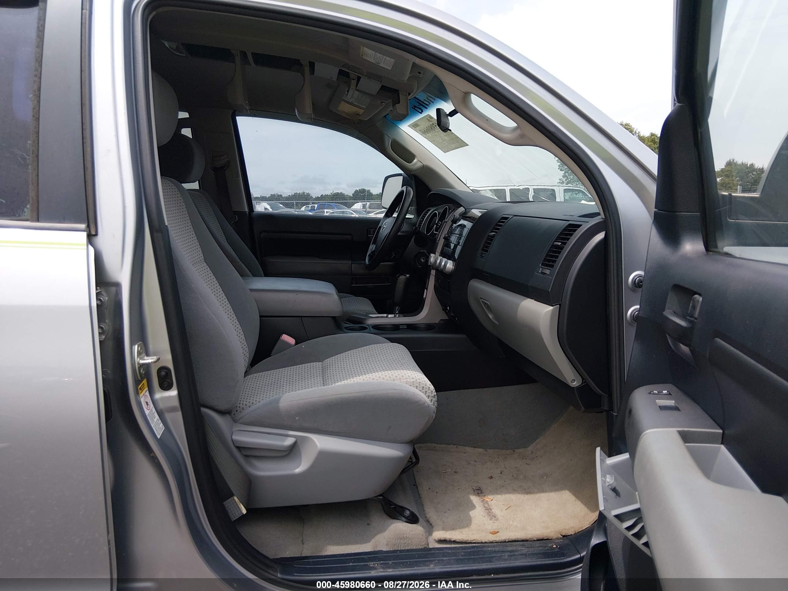 2010 Toyota Tundra Grade 4.6l V8 Серебряный vin: 5TFRM5F12AX015438