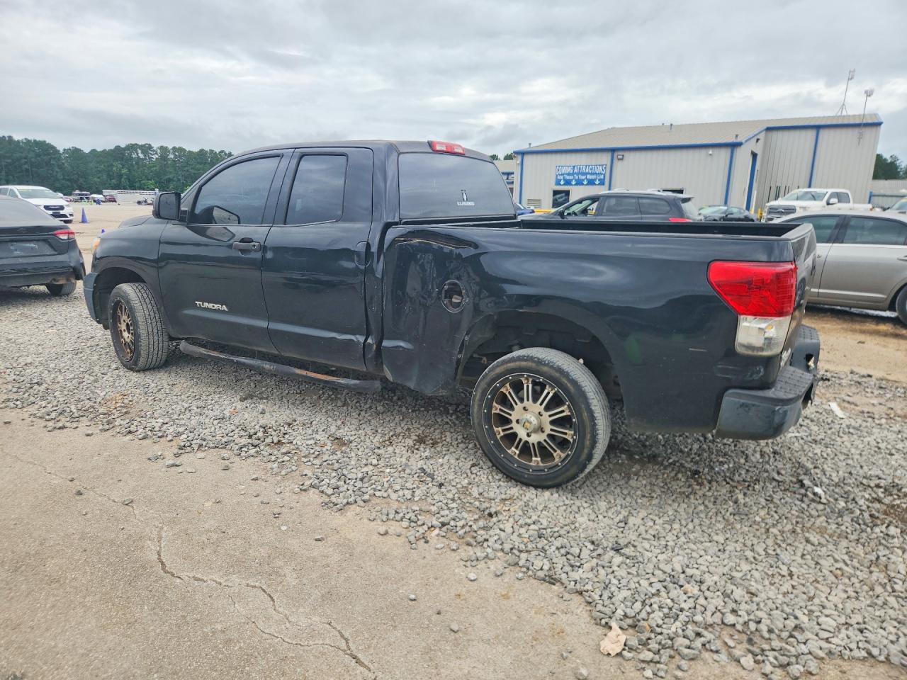 2011 Toyota Tundra Double Cab Sr5 Beige vin: 5TFRM5F12BX025713